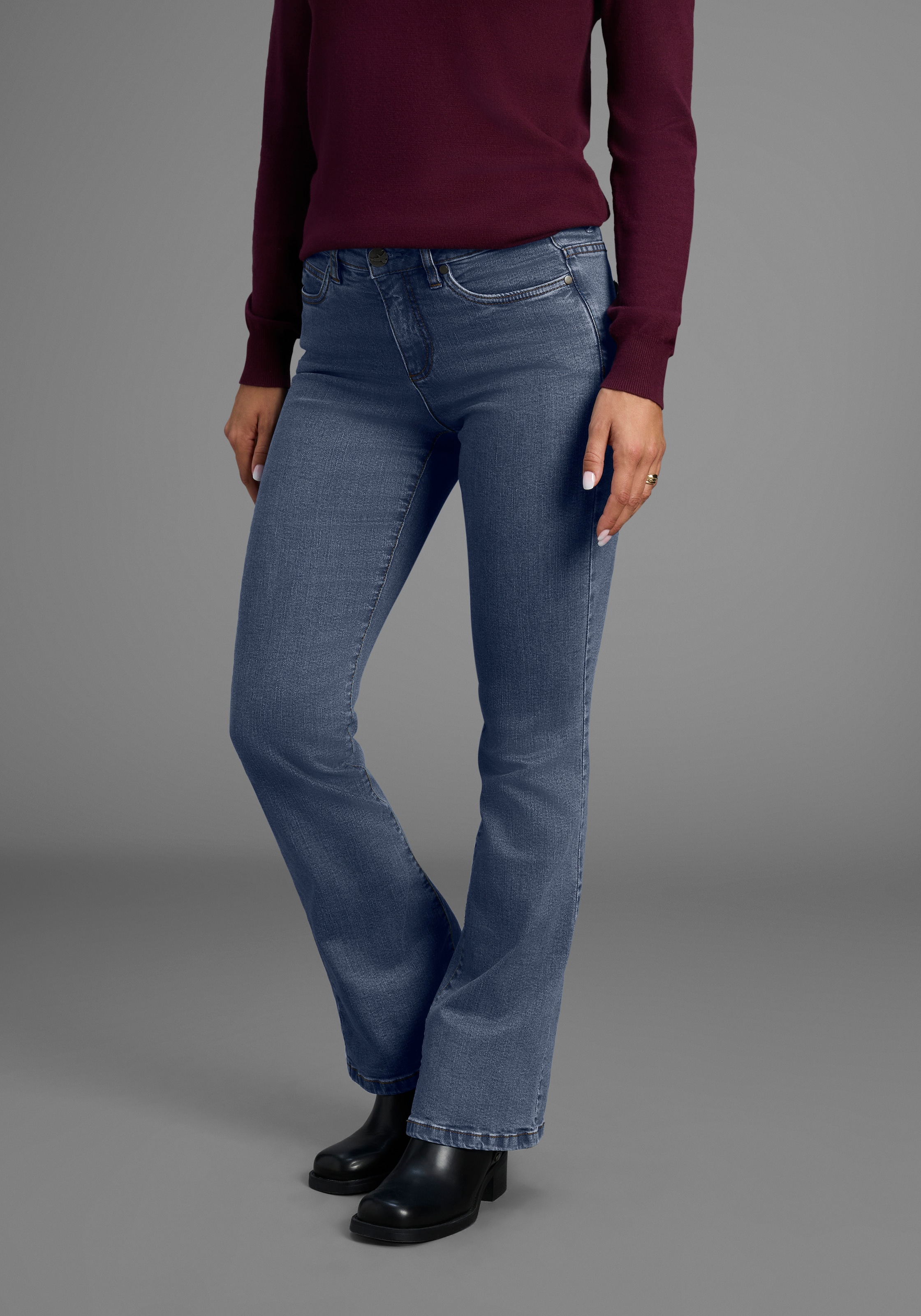 Arizona Bootcut-Jeans »Comfort-Fit« ausgestellte Beinform,  mit Eingrifftaschen,  High-Waist