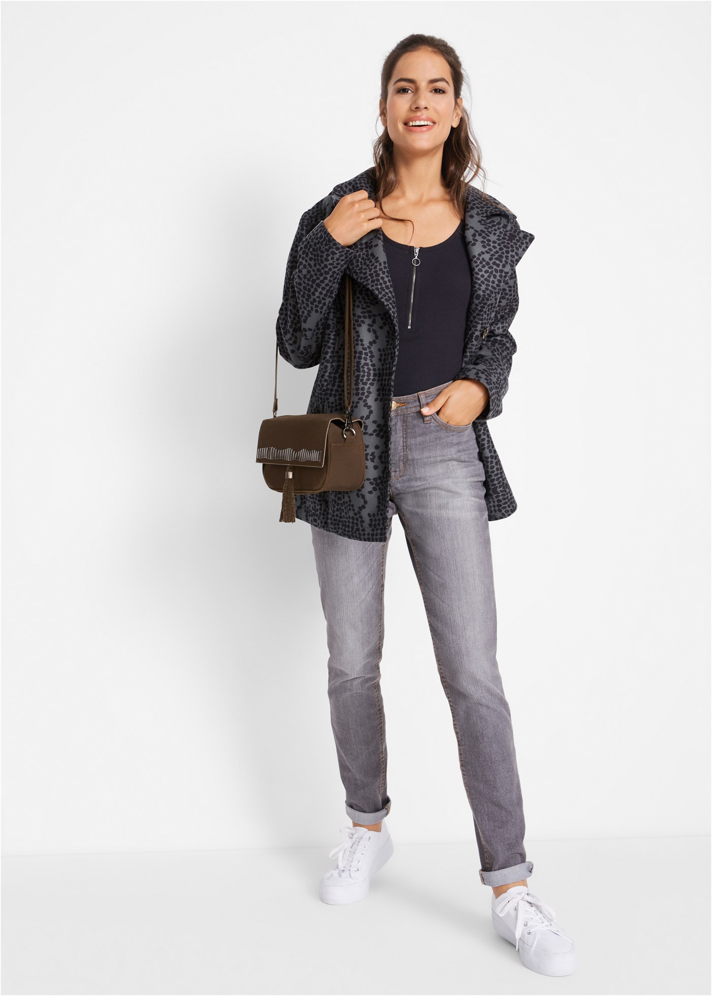 bonprix Jeans mom Regular Fit, mit Eingrifftaschen, Gesässtaschen und Coinpocket