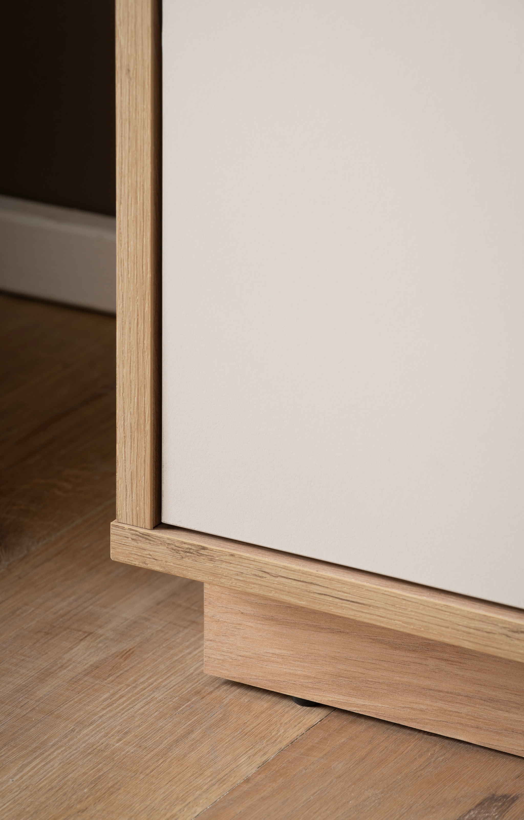 Home affaire Vitrine »Sonora, moderne Glasvitrine, Stauraumelement, Schrank« filigrane Rahmenoptik, ausreichend Stauraum, vielseitig einsetzbar