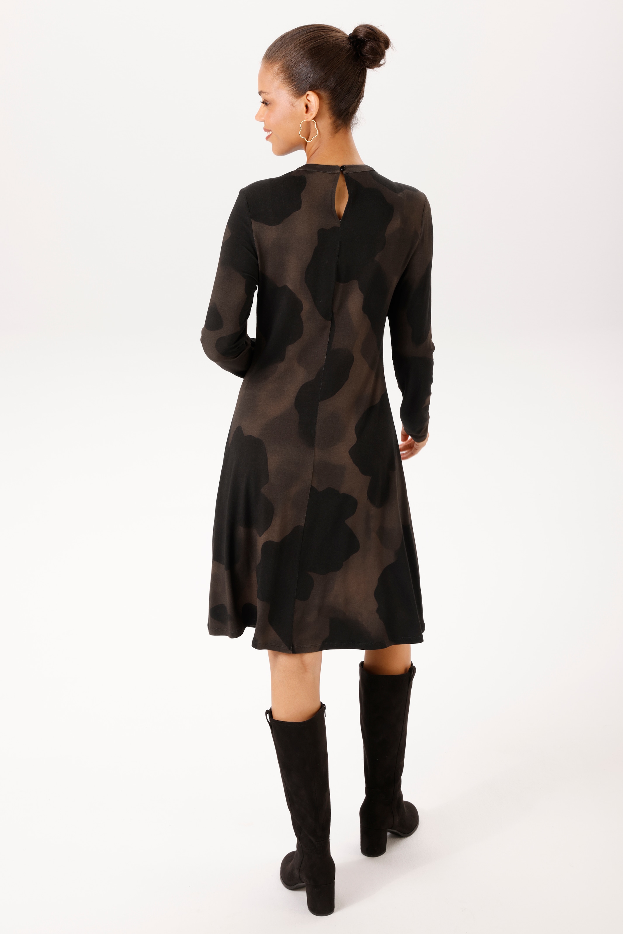 Aniston CASUAL Jerseykleid mit grossflächigen, grafischen Druck im Batik-Look - NEUE KOLLEKTION