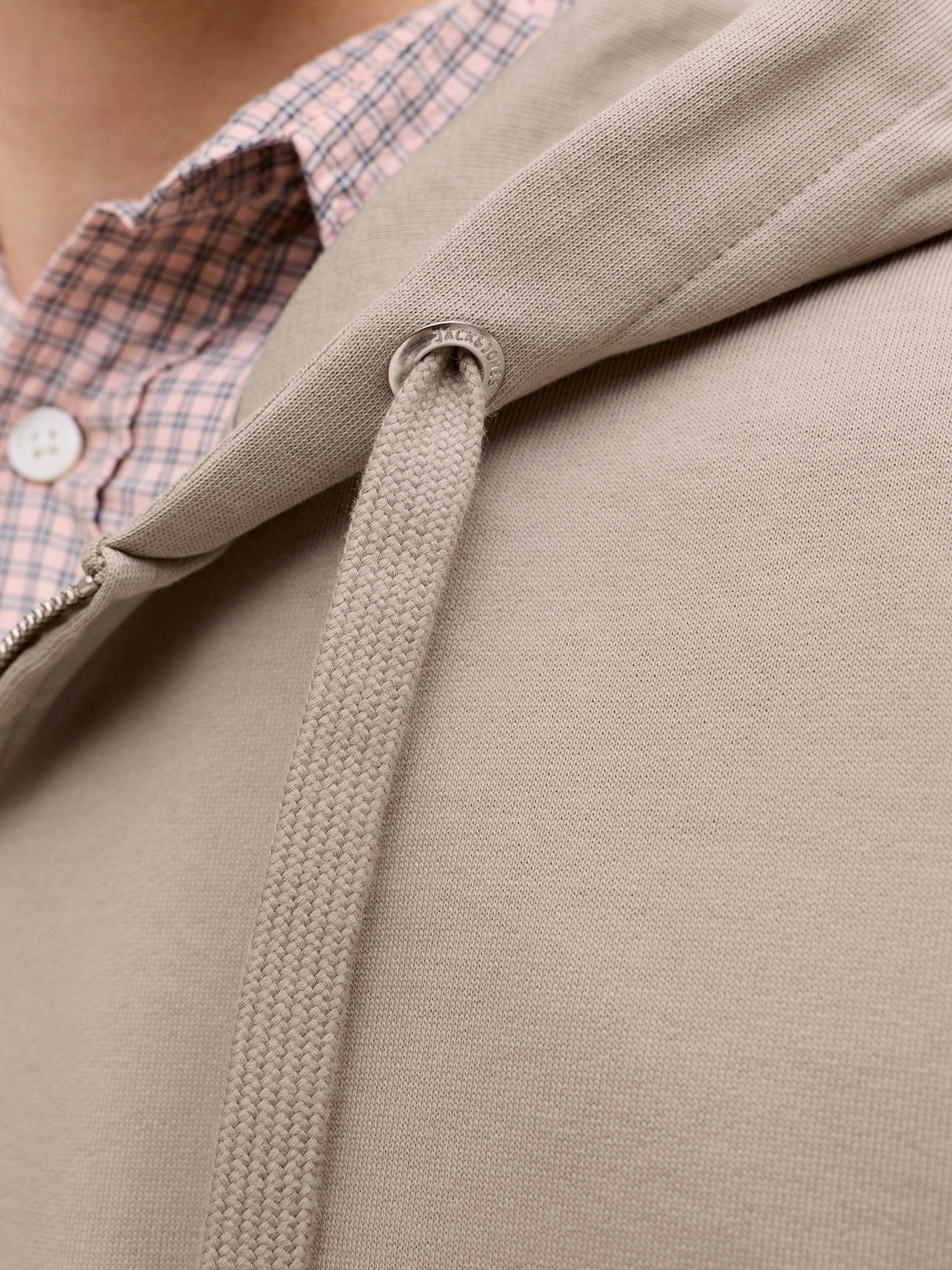 Jack & Jones Sweat à capuche »JORNORREBRO EMB SWEAT ZIP HOOD NOOS«, avec broderie
