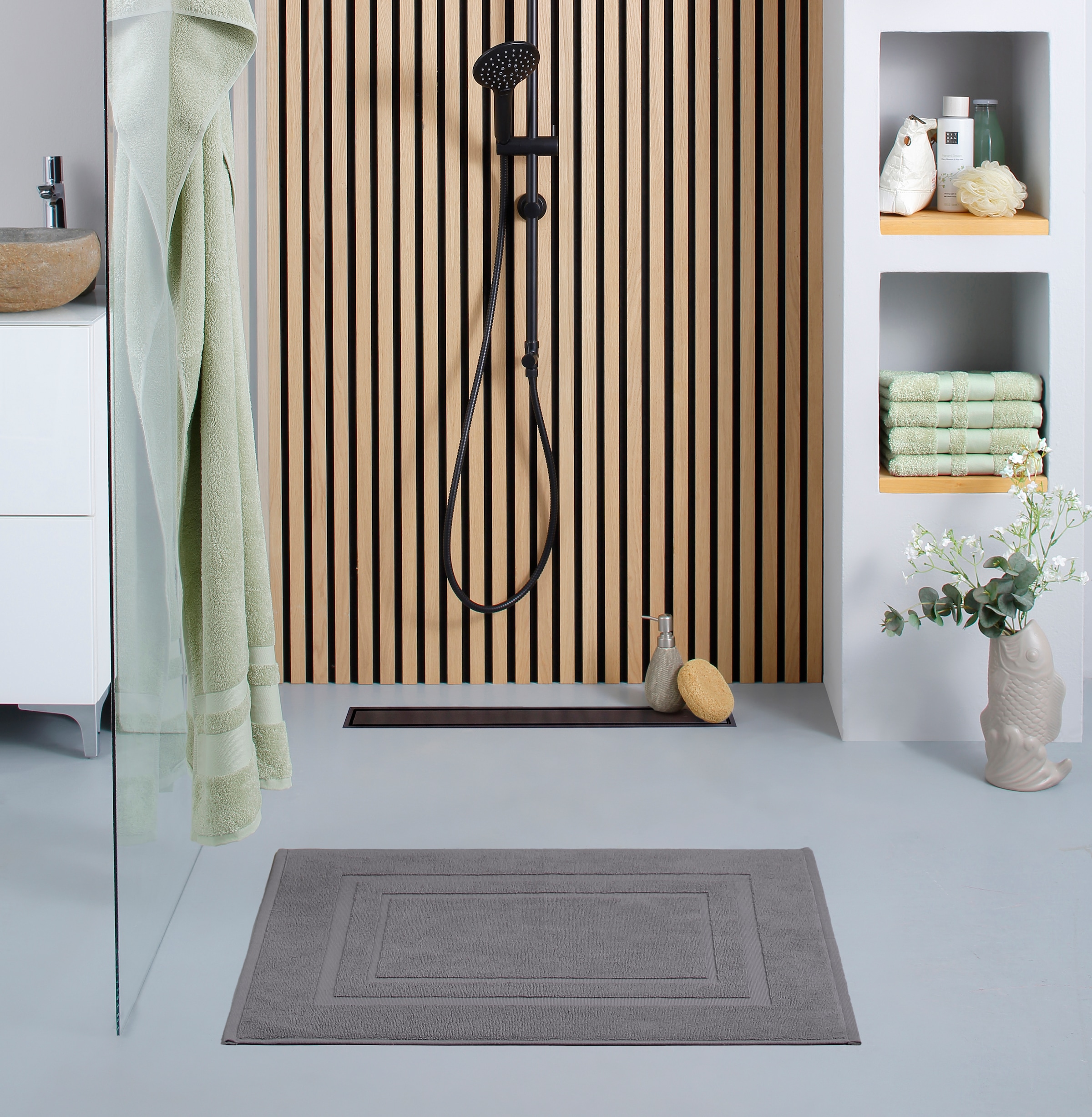 Bruno Banani Badematte »Robby, 2 tlg. Hotelmatten-Set, 50x70cm, Duschvorleger« Höhe 5 mm beidseitig nutzbar | fussbodenheizungsgeeignet Badvorleger, Badezimmer Teppich, einfarbig, 850 g/m², 100% Baumwolle