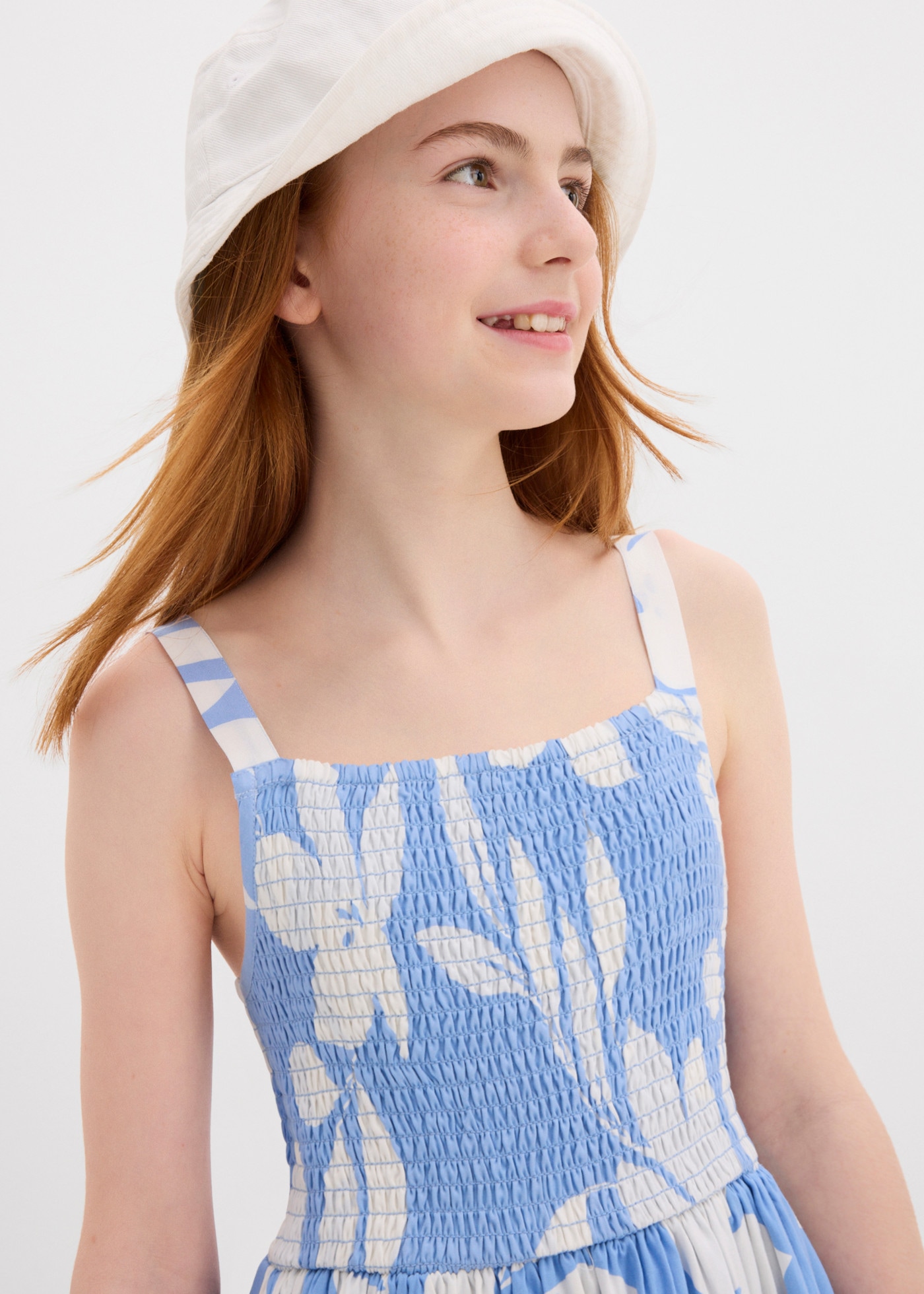 bonprix Robe midi longueur genou, avec imprimé mignon, en tissu viscose doux