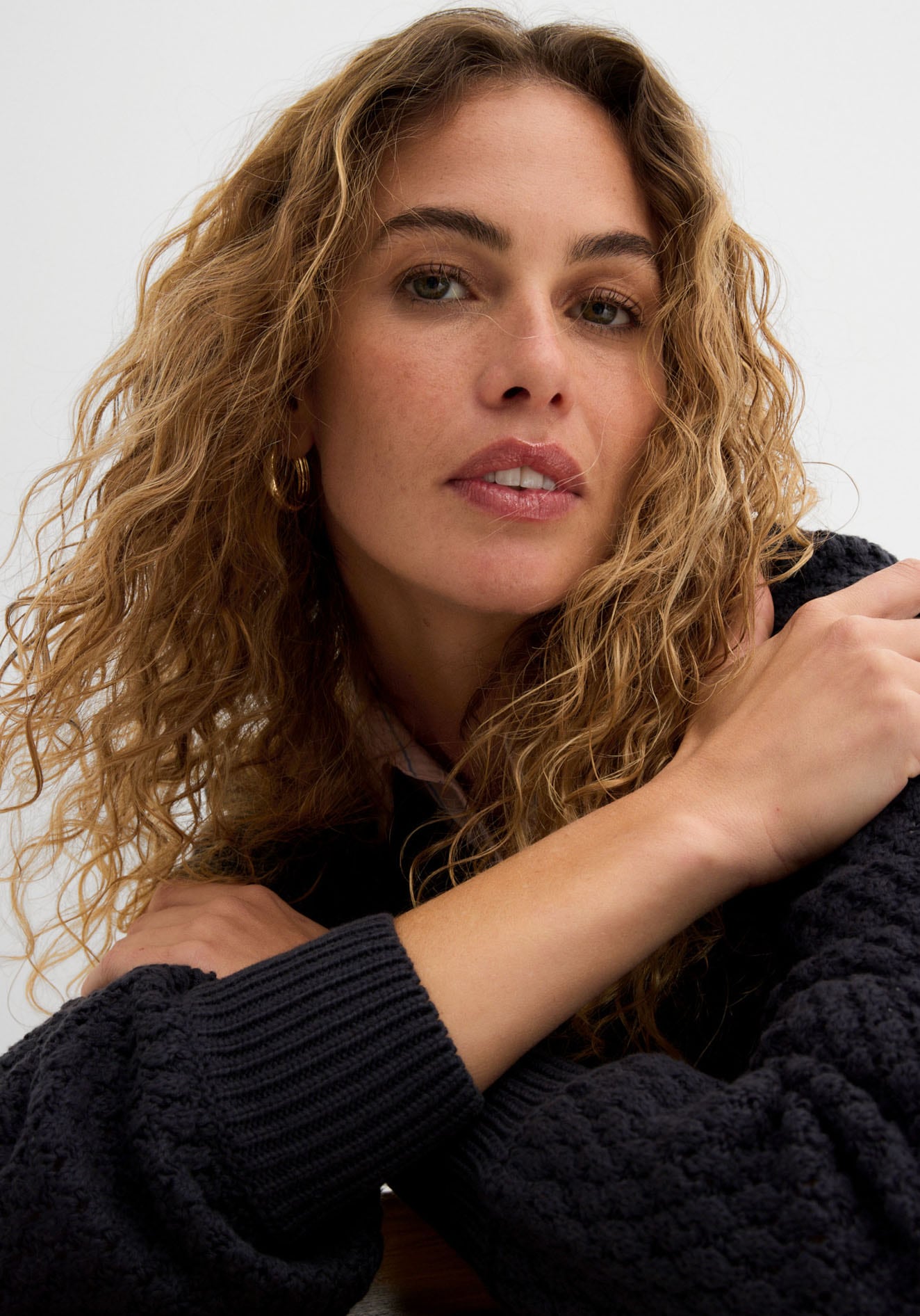 bonprix Pull en tricot Tricot structuré avec une forte teneur en coton, col rond,