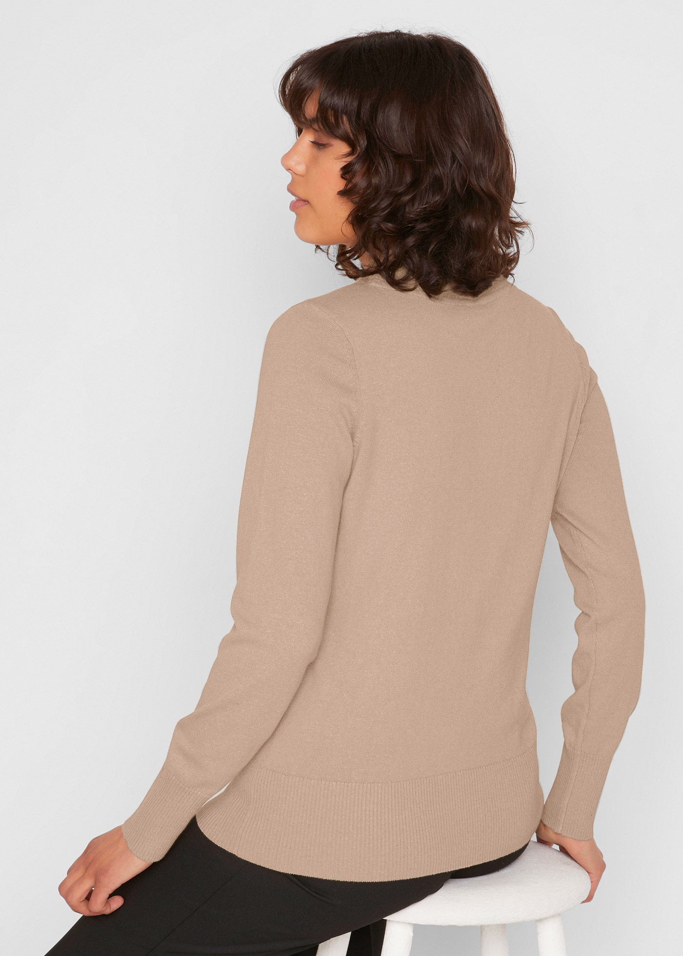 bonprix Pull en tricot aus Strickmaterial, atmungsaktiv, pflegeleicht, mit Stehkragen