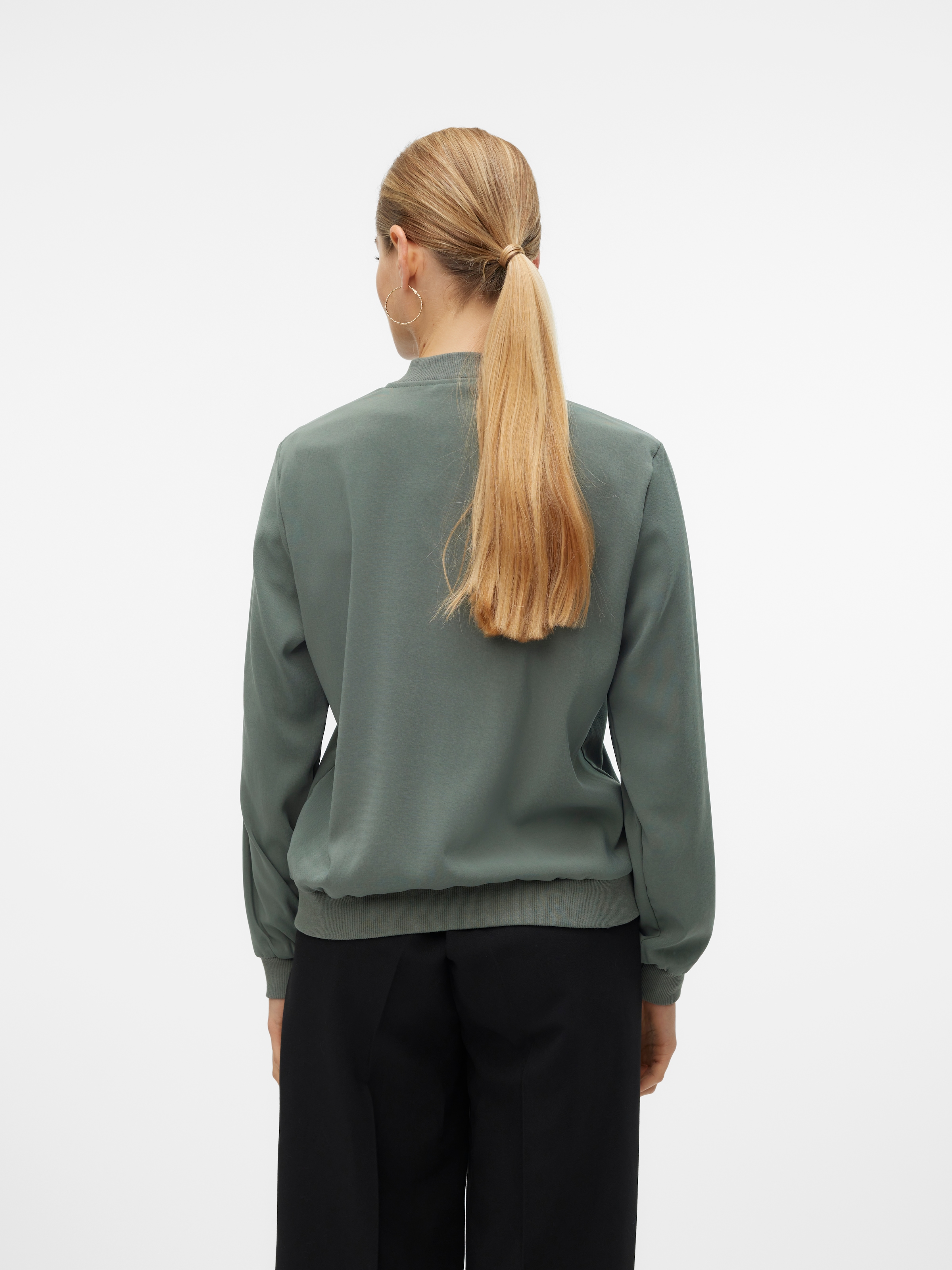Vero Moda Veste courte »VMCONNY, leichte Jacke für den Übergang« seitliche Eingrifftaschen, Rippbündchen