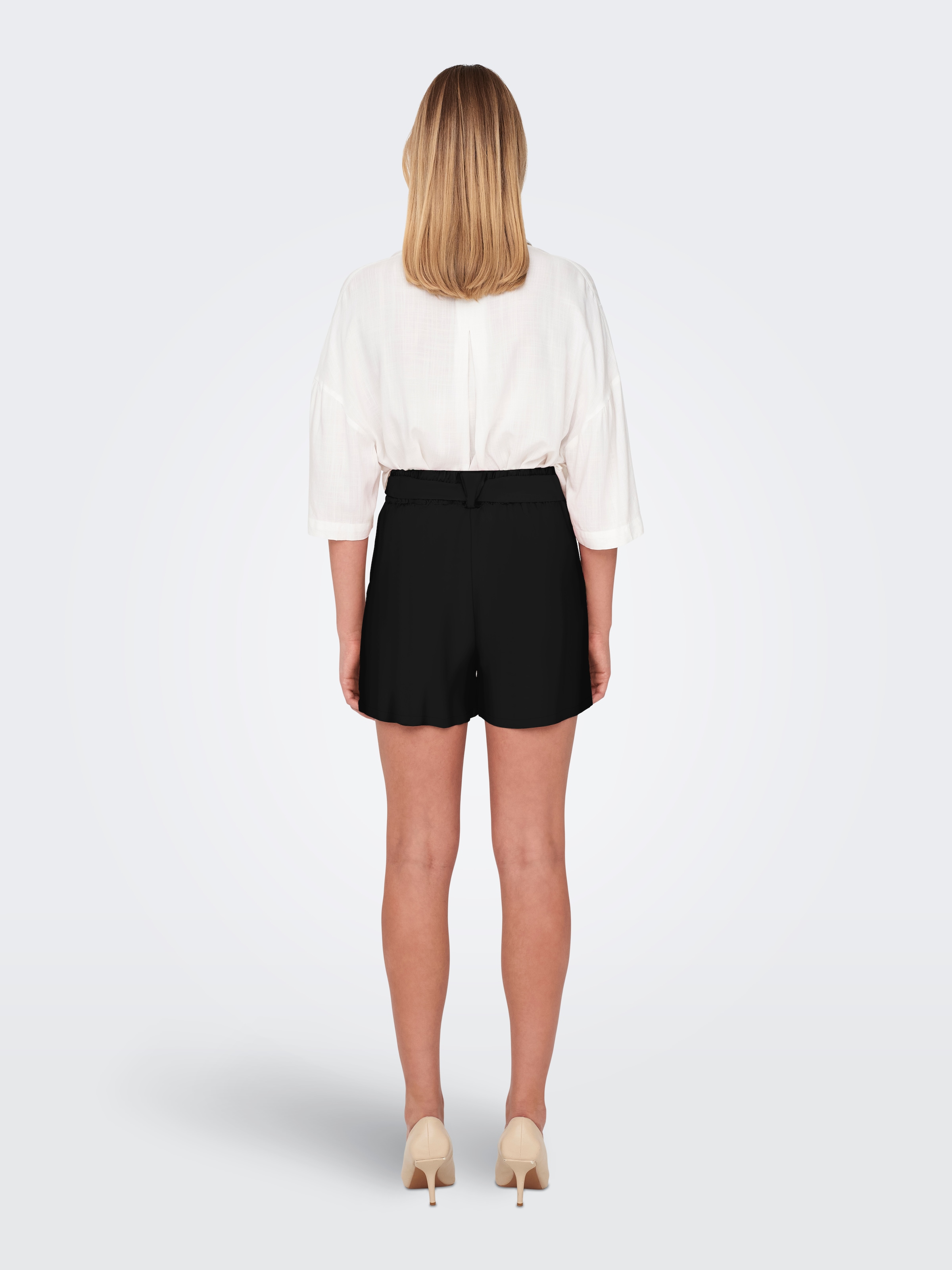 ONLY Short »ONLNOVA LIFE VIS TALIA HW SHORTS AOP«  viscose, coupe regular