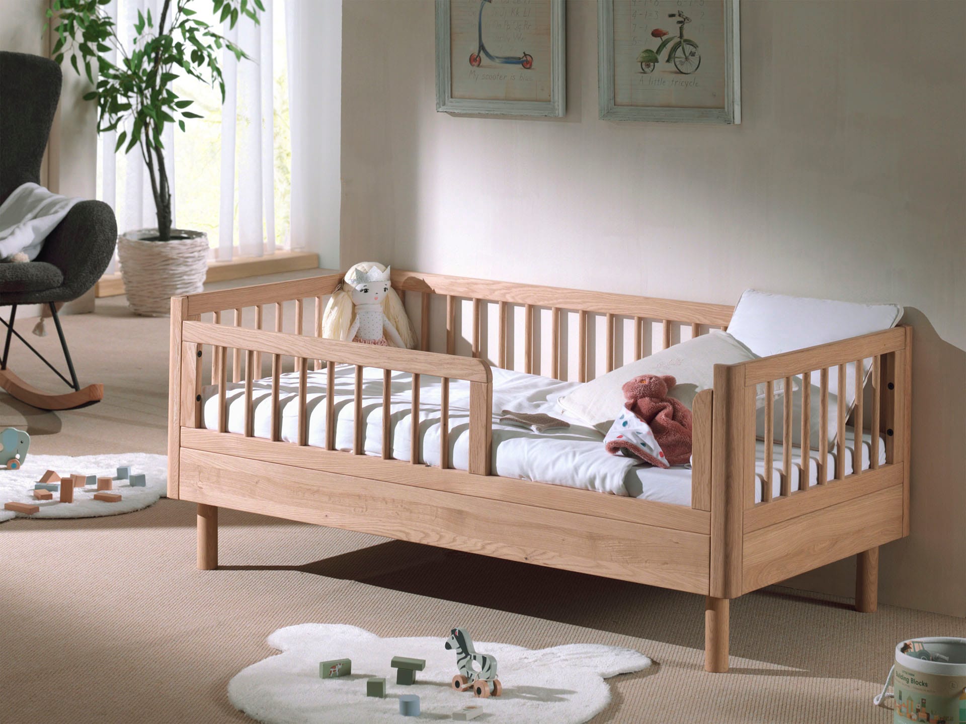 Vipack Lit d'enfant »stabil und hochwertig gebaut, Kanten gerundet, mit Rausfallschutz« 70/140 cm, incl. sommier à lattes, en chêne massif huilé naturel