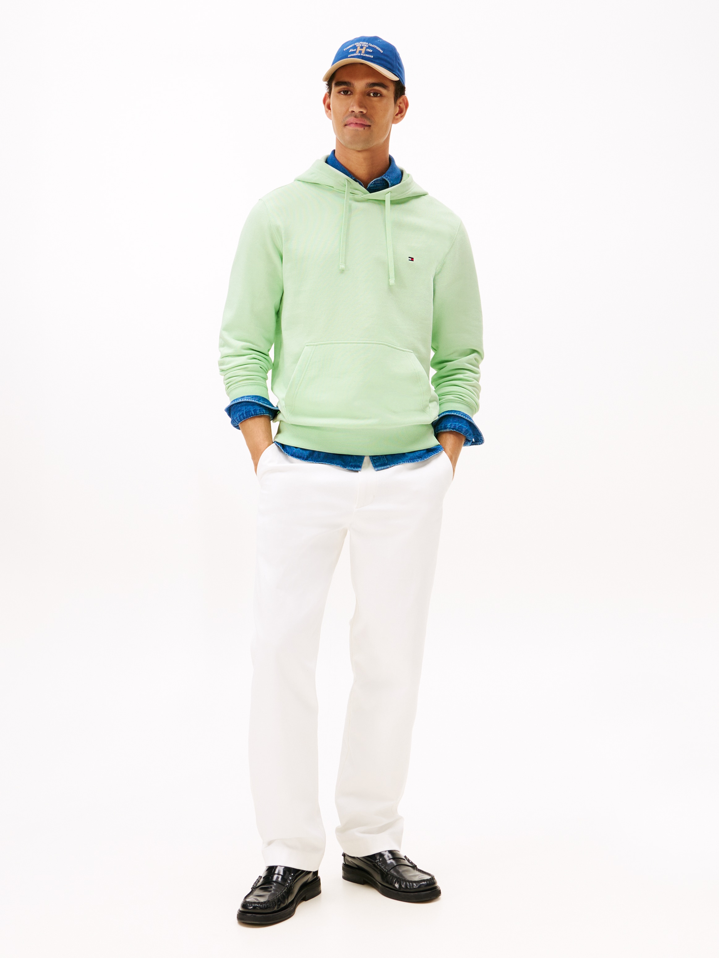 Tommy Hilfiger Hoodie »ESSENTIAL TERRY«, avec cordon de serrage et broderie drapeau
