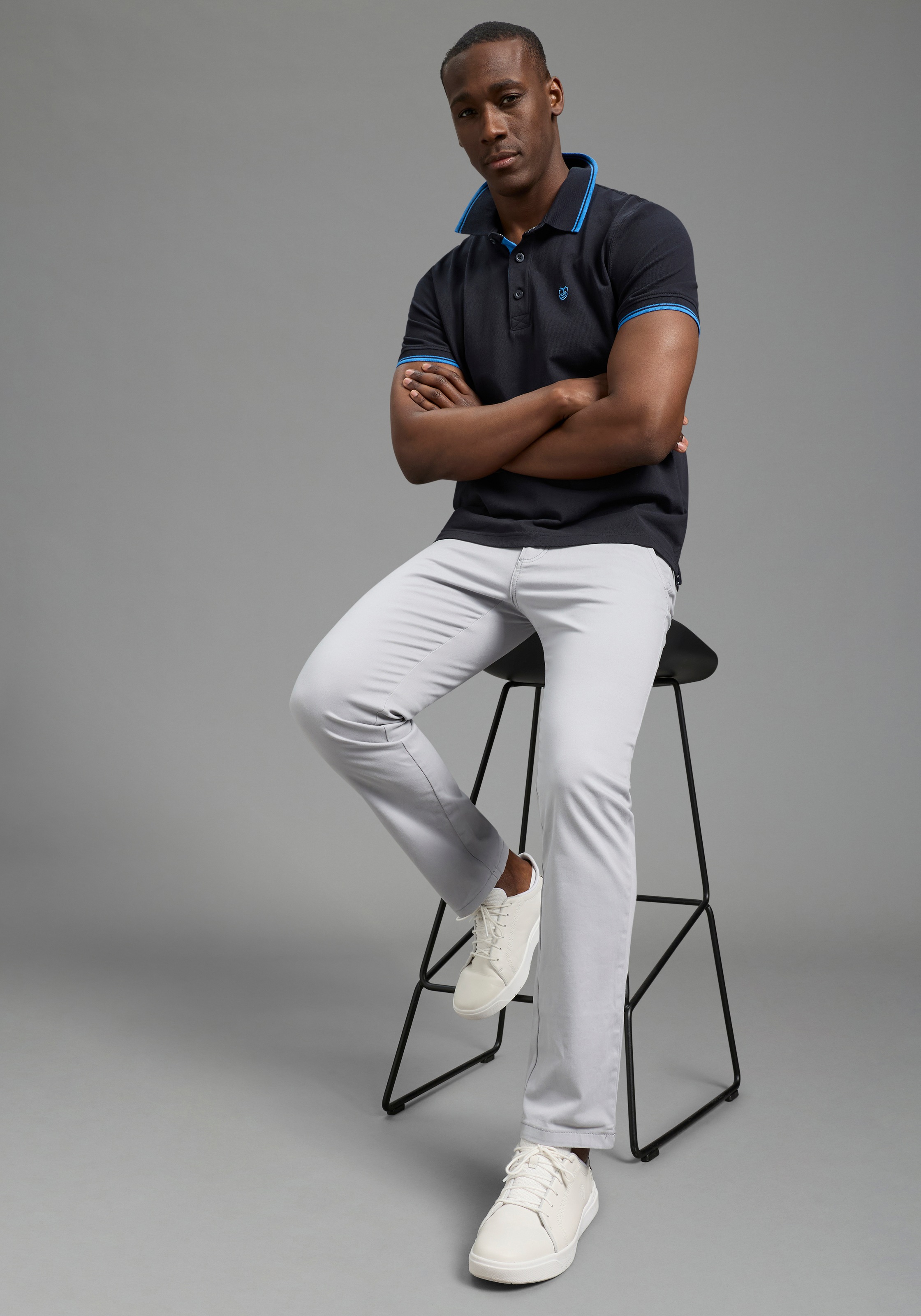 DELMAO Polo »Neue Kollektion!« normale Passform, Kurzarm, mit Stickerei