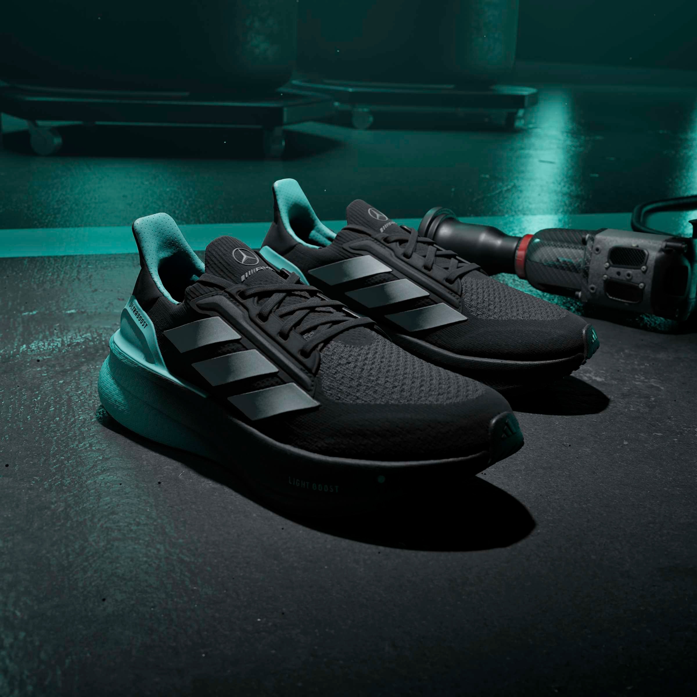 adidas Performance Chaussure de course »ULTRABOOST 5X M MER«  Mercedes AMG Motorsport