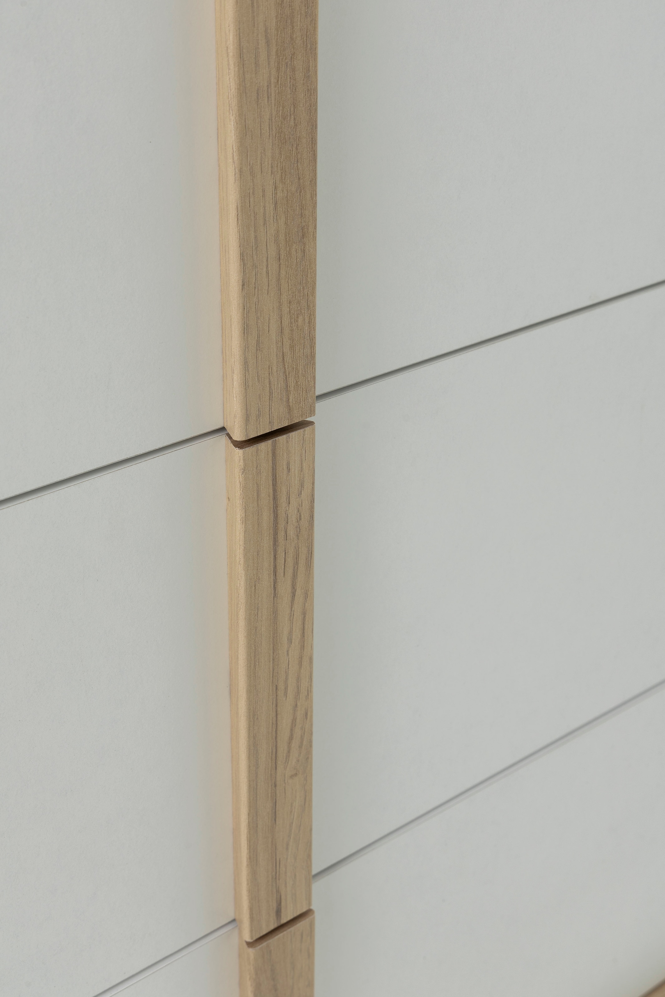 Gami Commode »ARIA« 1 cuis tlg. Eine praktische Kommode mit 4 grossen Schubladen.