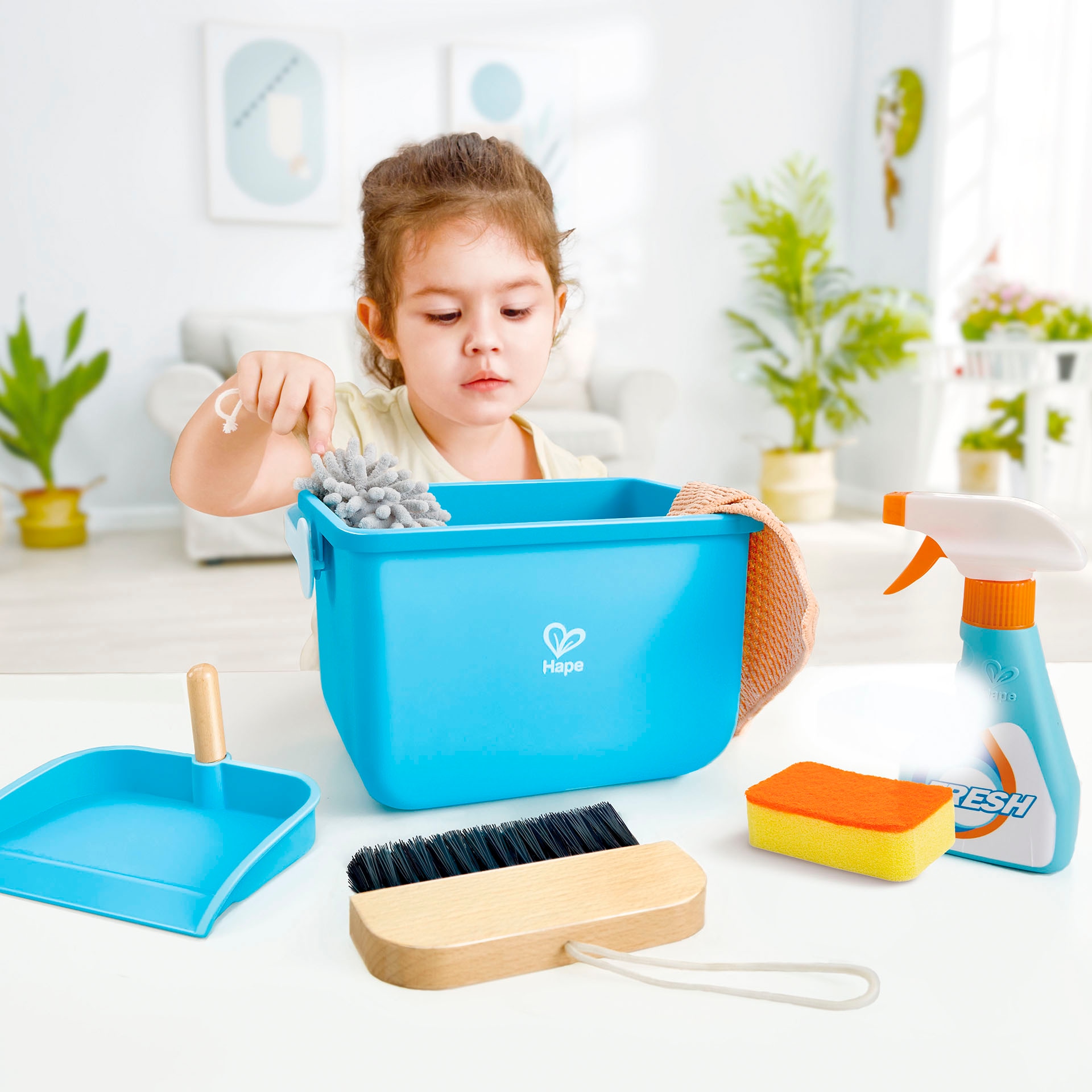 Hape Set de ménage pour enfants »Putzset«