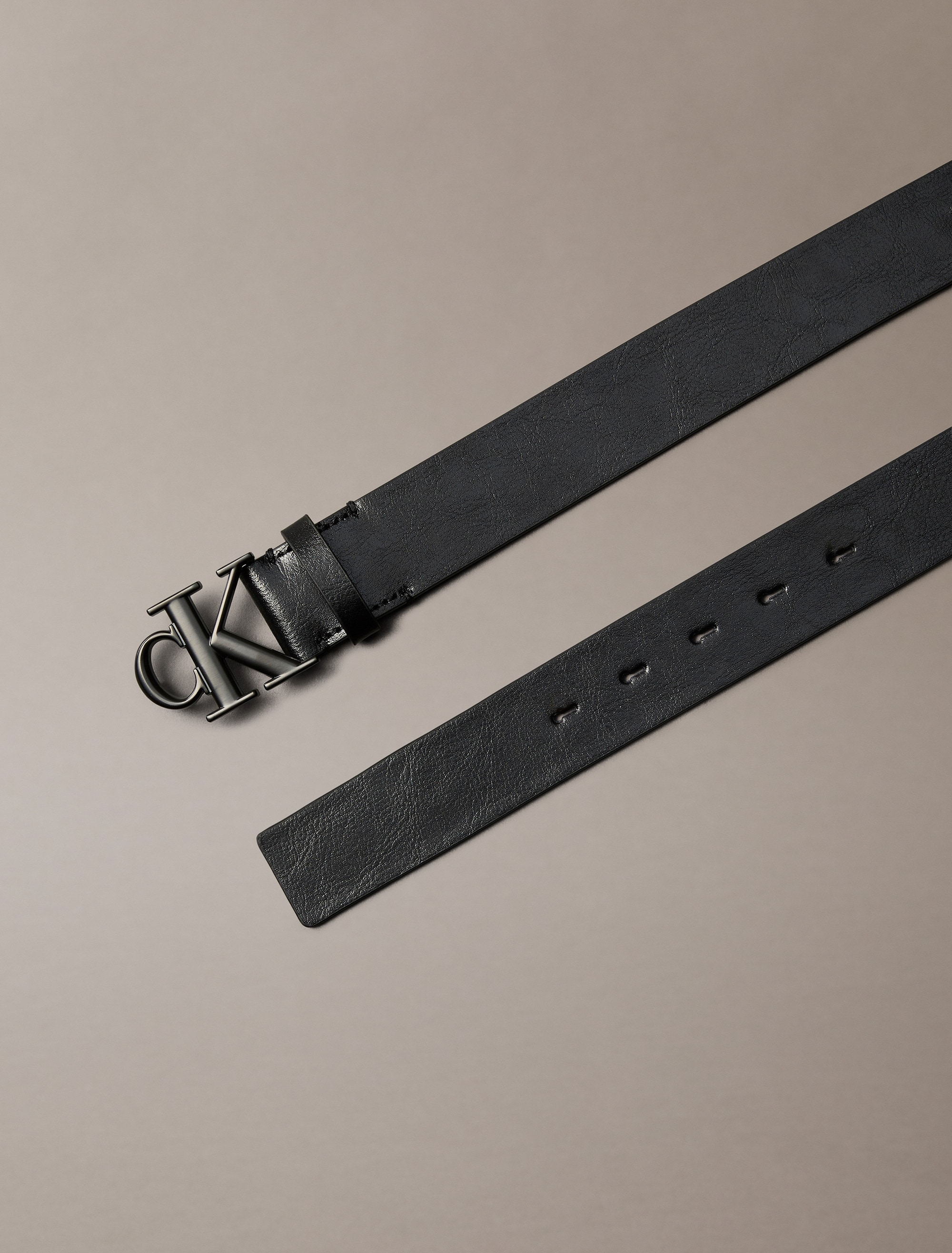 Calvin Klein Ceinture en cuir »MONOGRAM BUCKLE 35MM« Grössenverstellbar