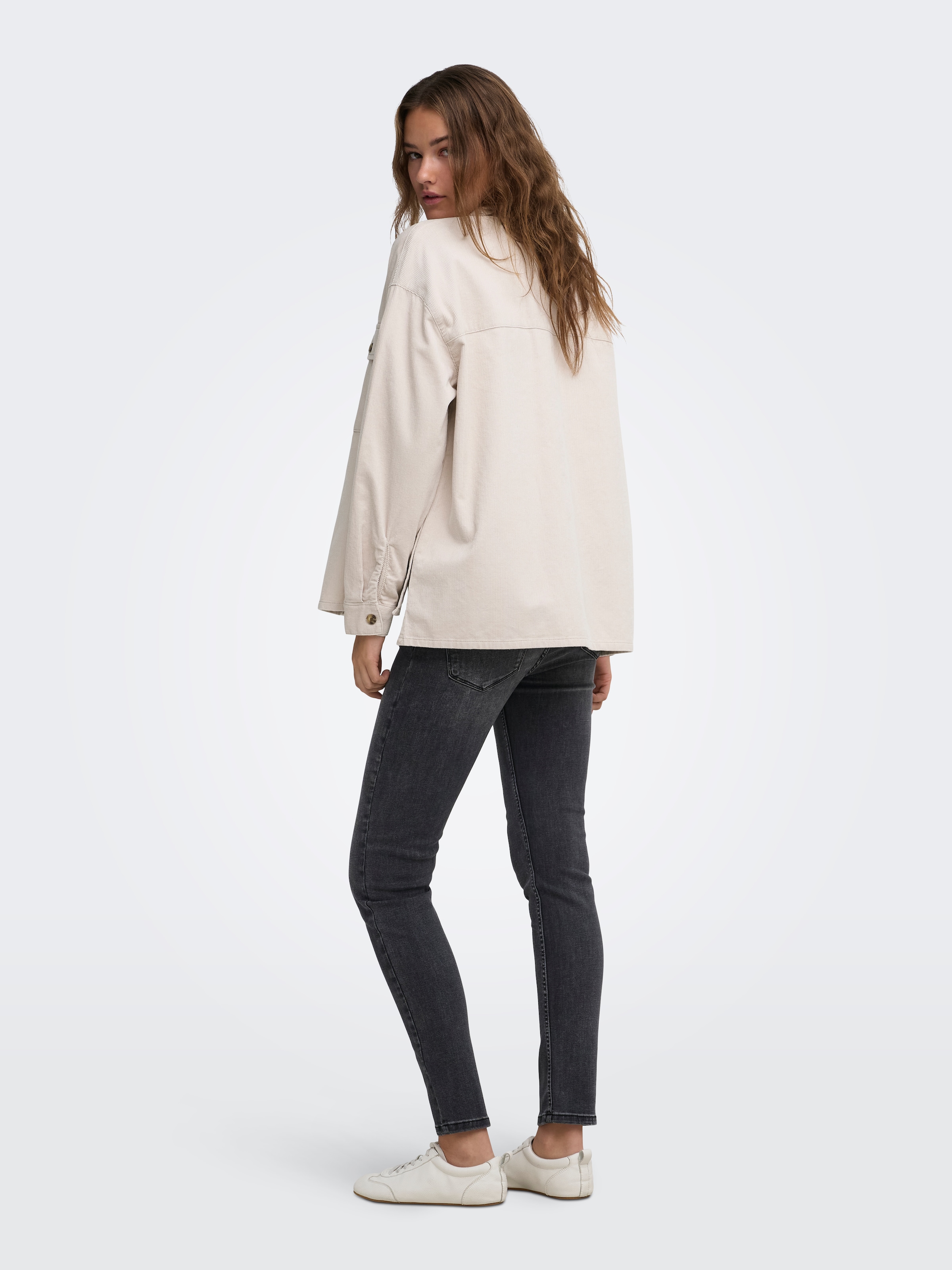 ONLY Blouse chemise »ONLMOXIE L/S CORD SLIT SHACKET CC PNT« Coton, velours côtelé fin, oversize