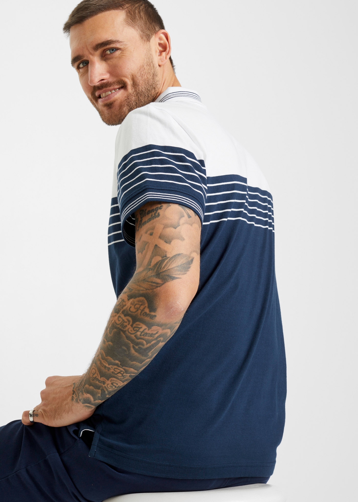 bonprix Polo coupe régulière, manches courtes, en jersey de coton
