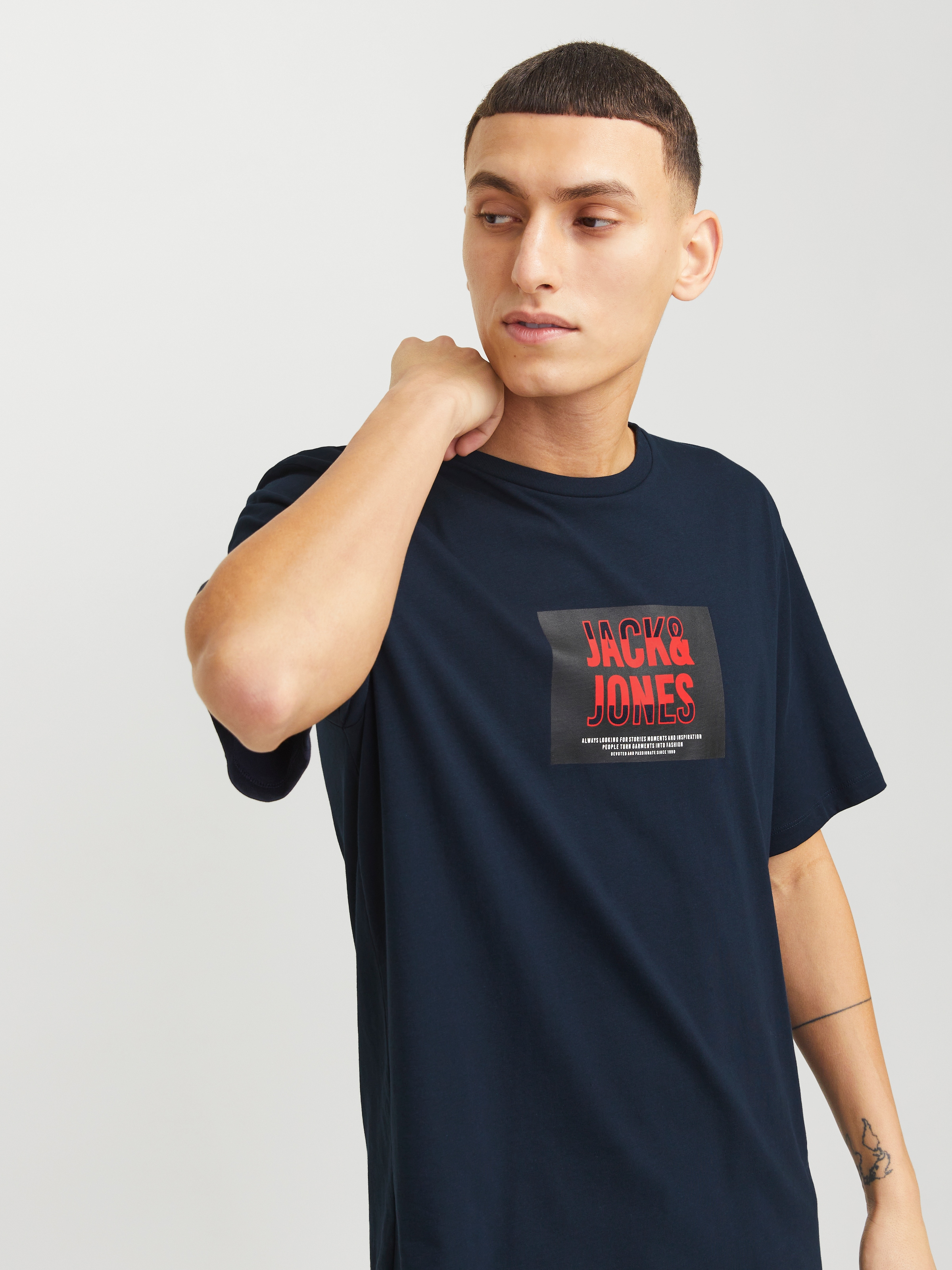 Jack & Jones Print-Shirt »JJHUDSON – Print-Shirt mit Rundhals und Loose Fit« bedruckt, modisch, loose fit, Jersey