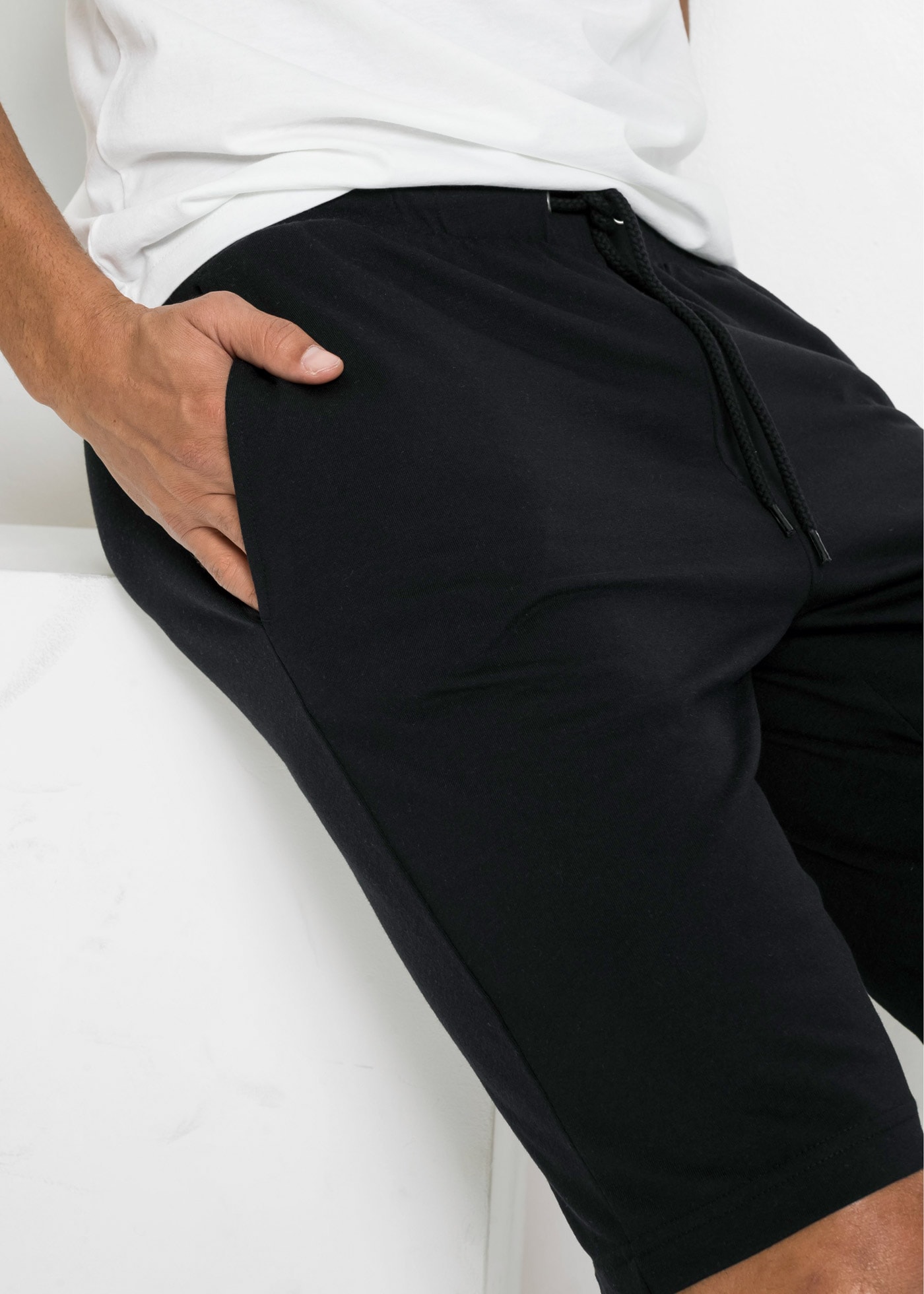 bonprix Short  en coton et polyester, Regular Fit, qualité légère