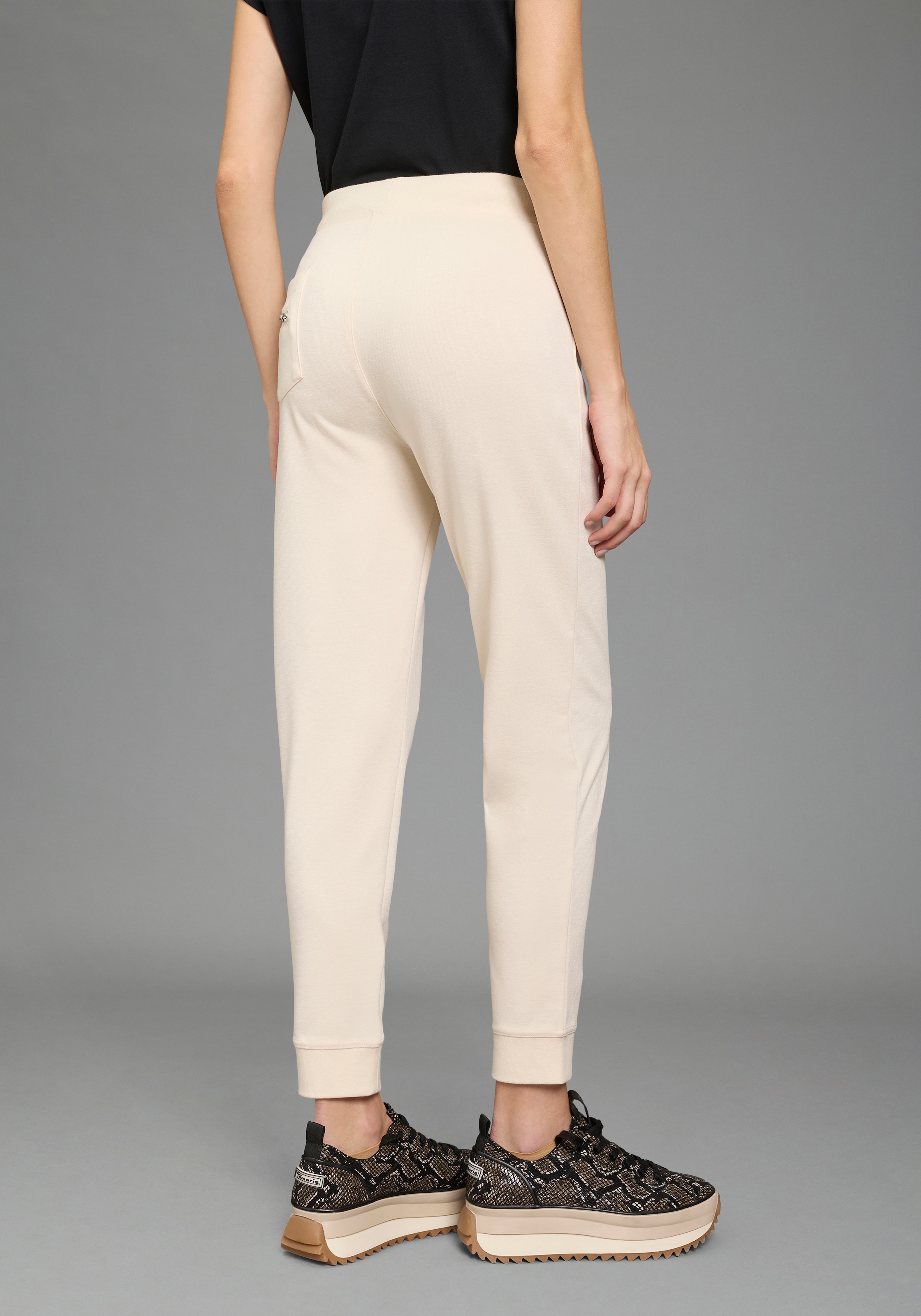 Bruno Banani Jerseyhose  figurbetonte Passform, knöchellang mit Rippbündchen