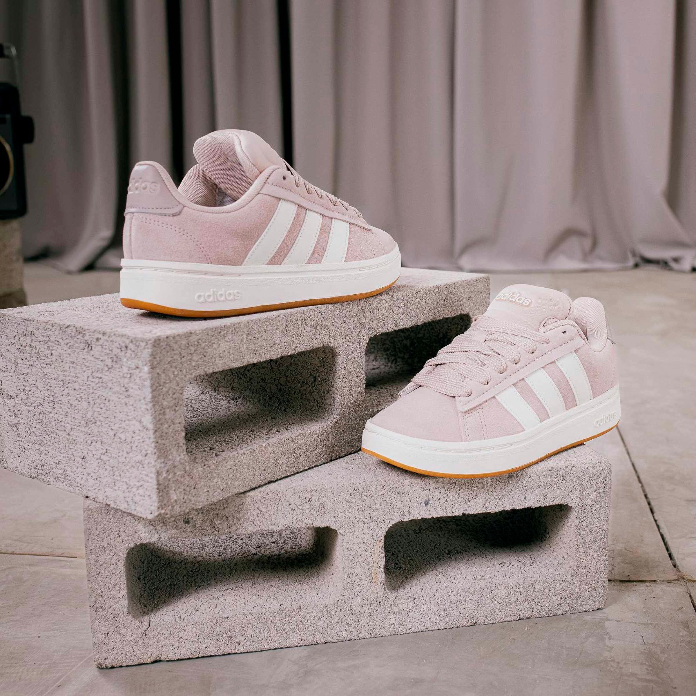 adidas Sportswear Sneakers »GRAND COURT ALPHA«  inspiriert vom Design des adidas campus 00