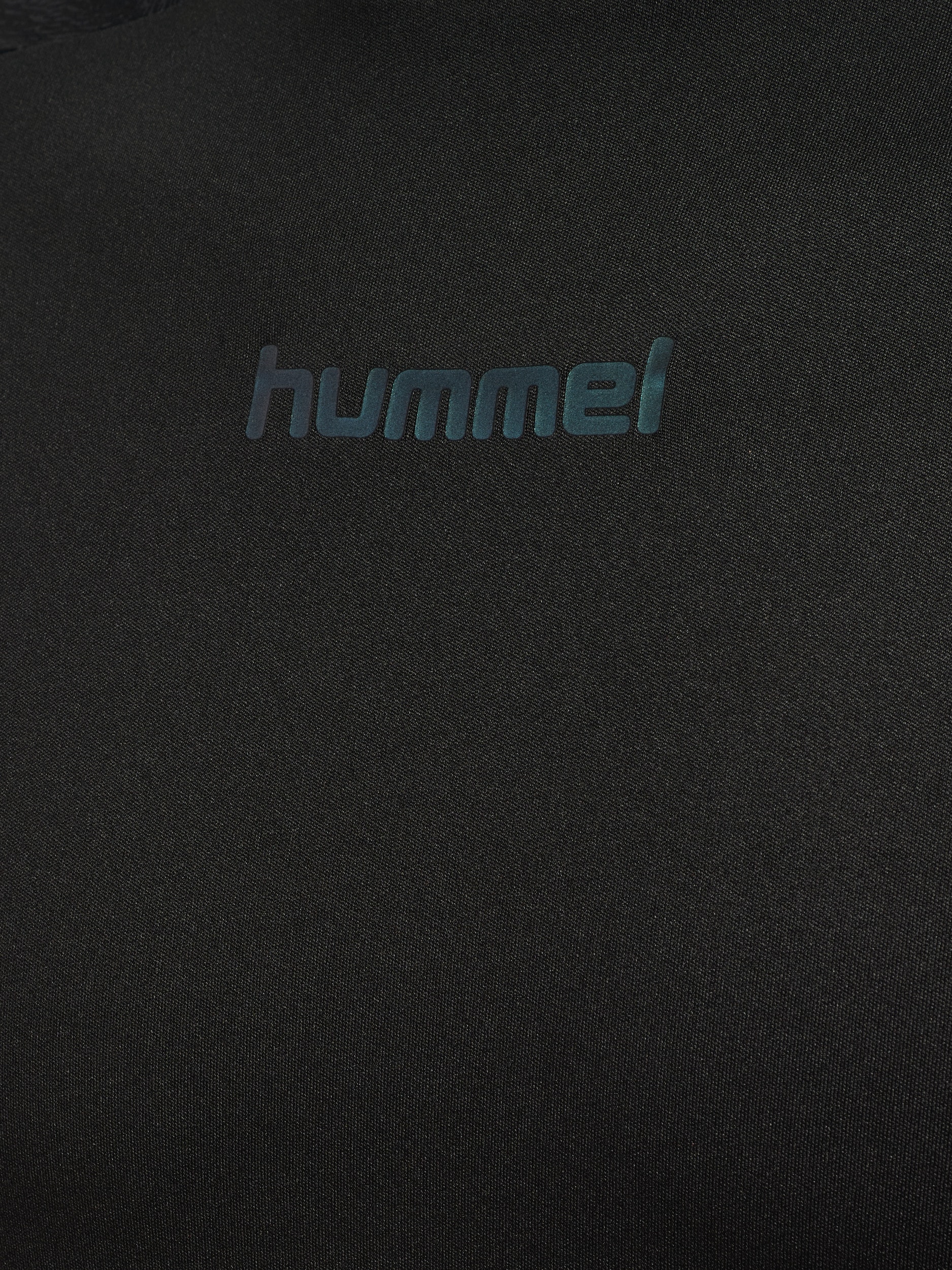 hummel Trainingsshirt »HMLBLAZE26 PRO TRAINING JERSEY S/S« sportliche Passform, kurze Ärmel, atmungsaktives Innenmaterial