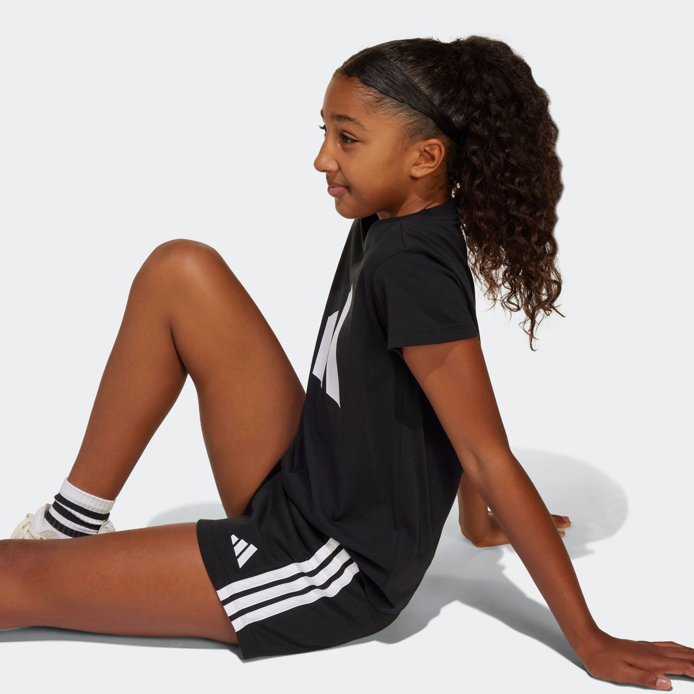 adidas Sportswear Short »ESSENTIALS KIDS«  für Kinder und Teens, sportlicher Look mit 3-Streifen