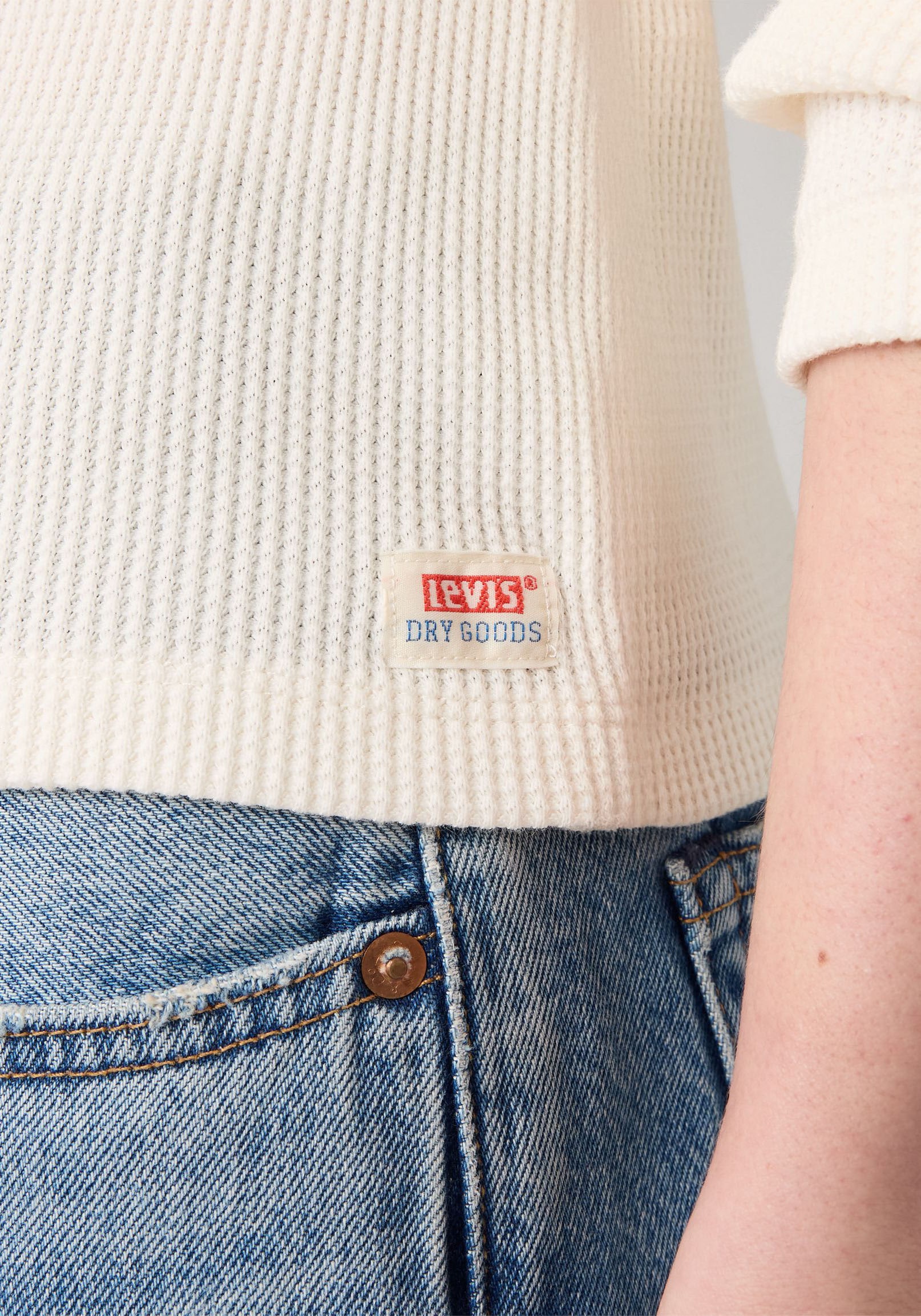 Levi's® T-shirt à manches longues »DRY GOODS HENLEY« Mit Waffelstruktur- Muster