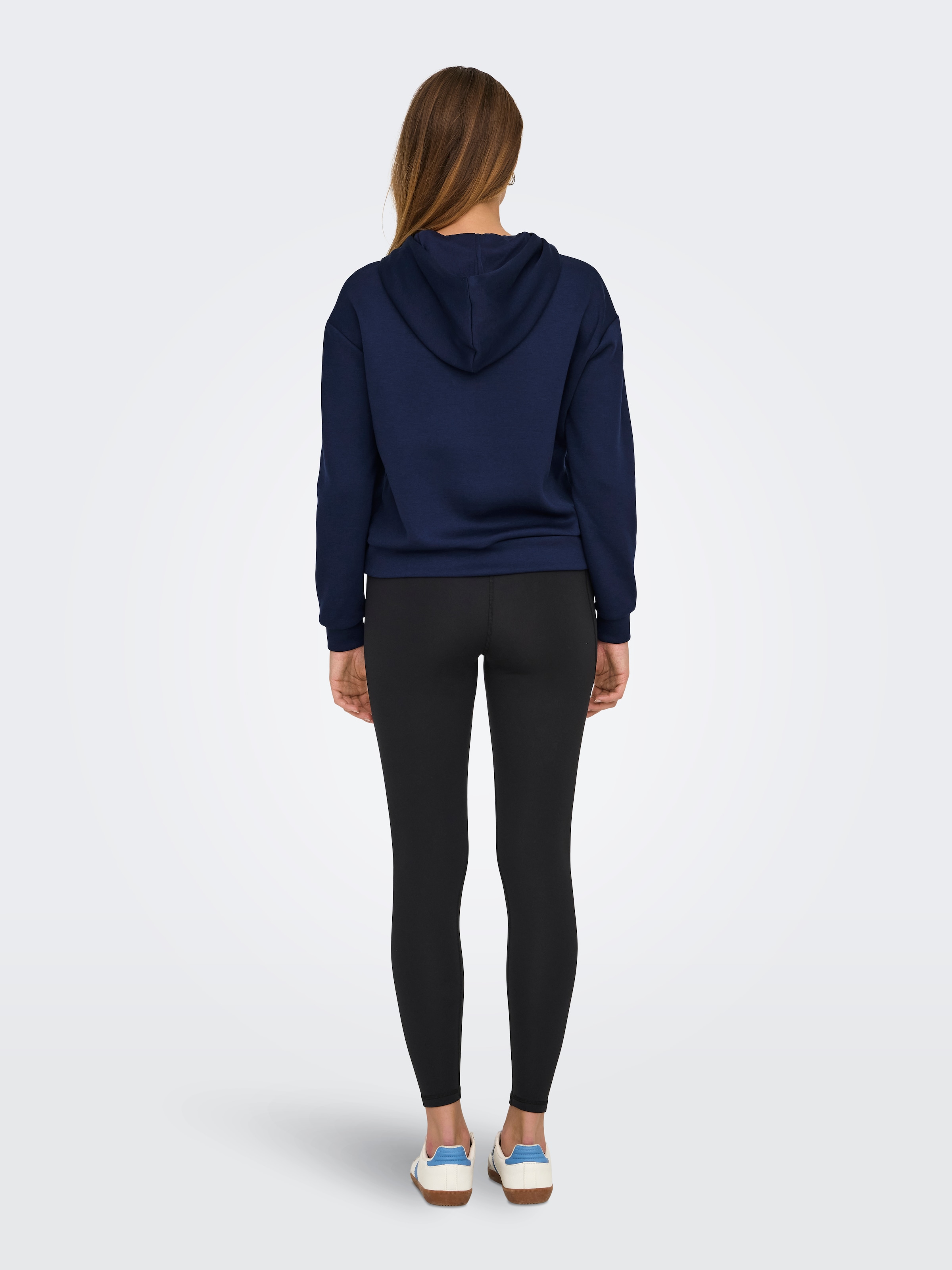 ONLY Play Sweat à capuche »ONPLOUNGE LS HOOD SWEAT - NOOS«
