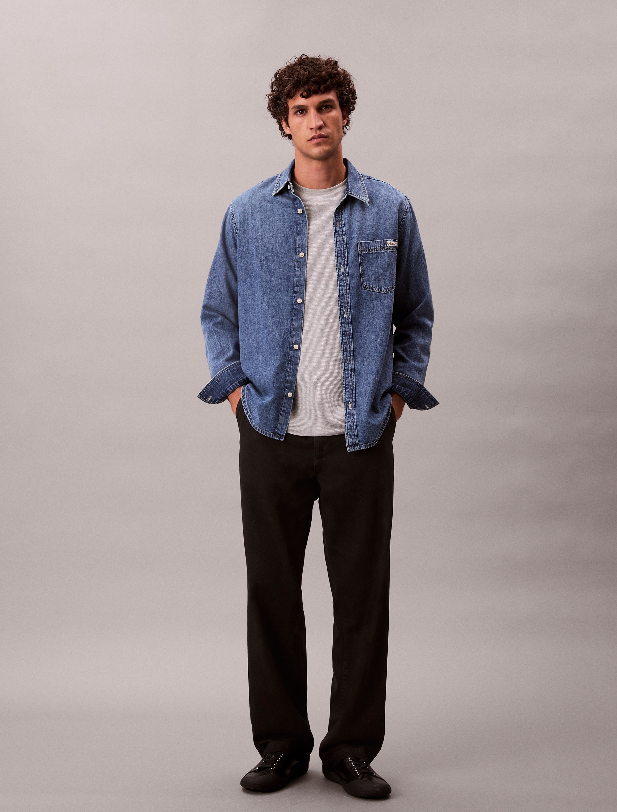 Calvin Klein Jeans Langarmshirt »LS WAFFLE BADGE CREWNK TEE« Mit Rundhalsausschnitt