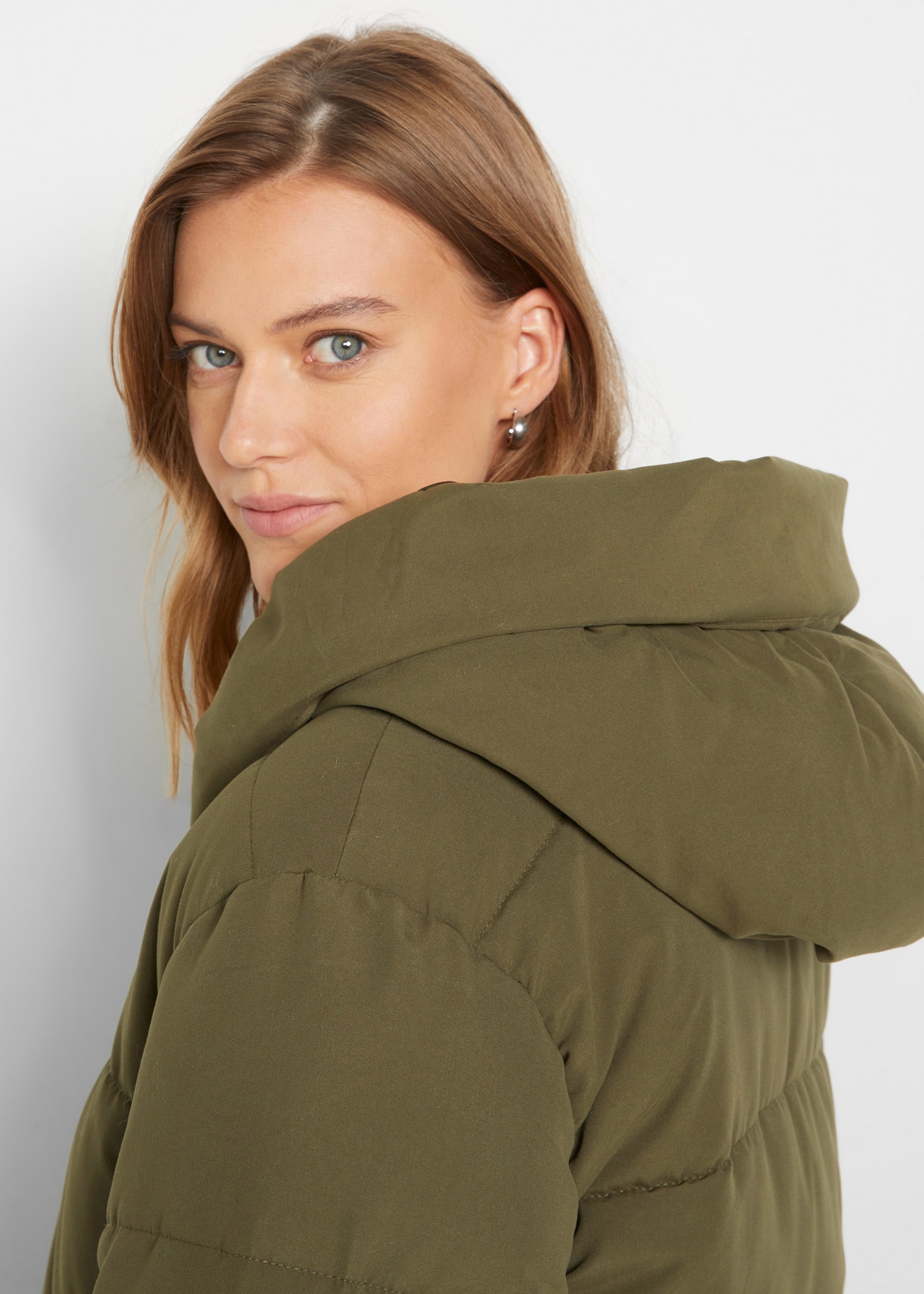 bonprix Steppmantel mit dicker Wattierung, mit Kapuze, Oversize-Passform