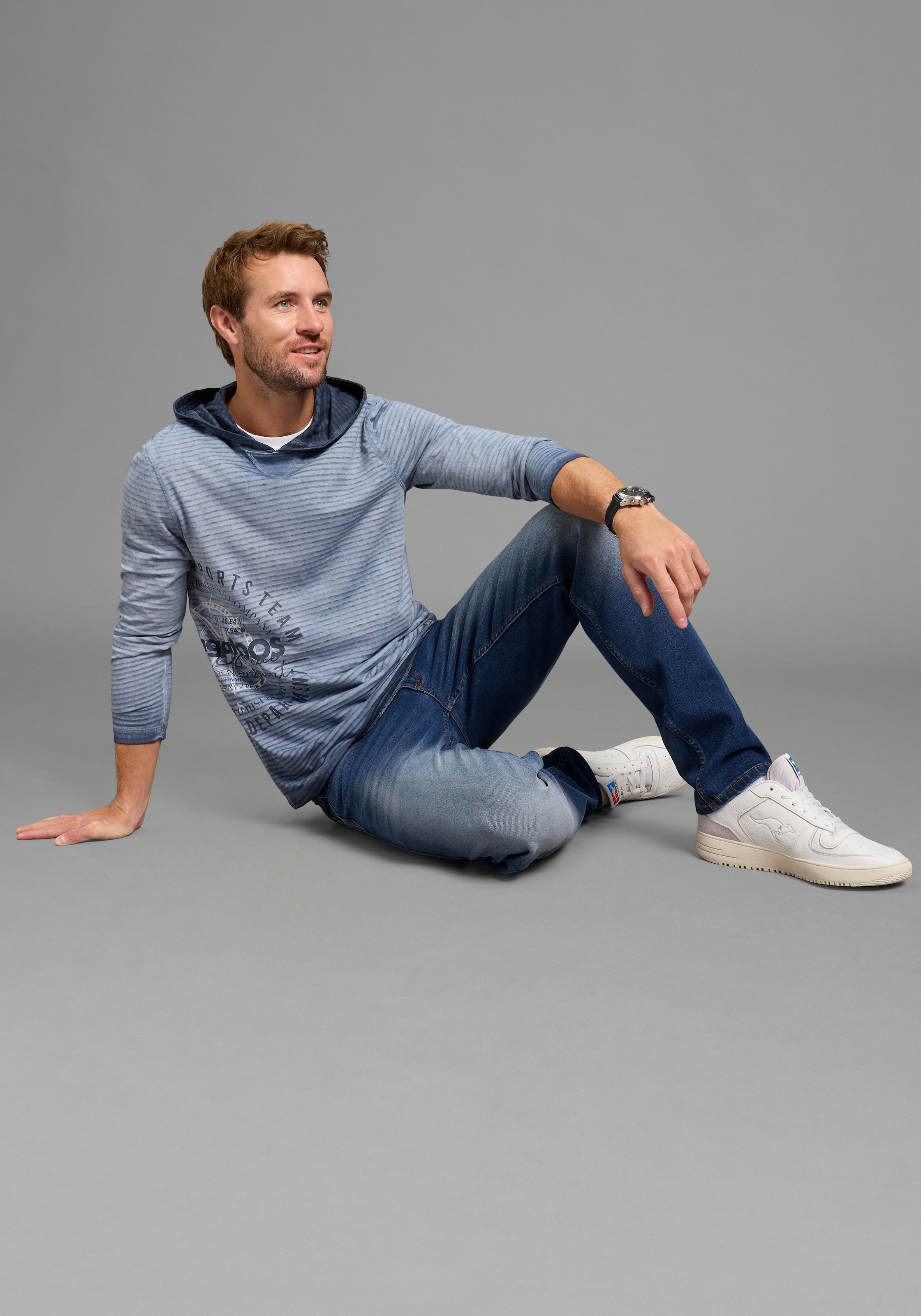 KangaROOS T-shirt à manches longues schmale Passform, Langarm, mit Kapuze, aus Single Jersey