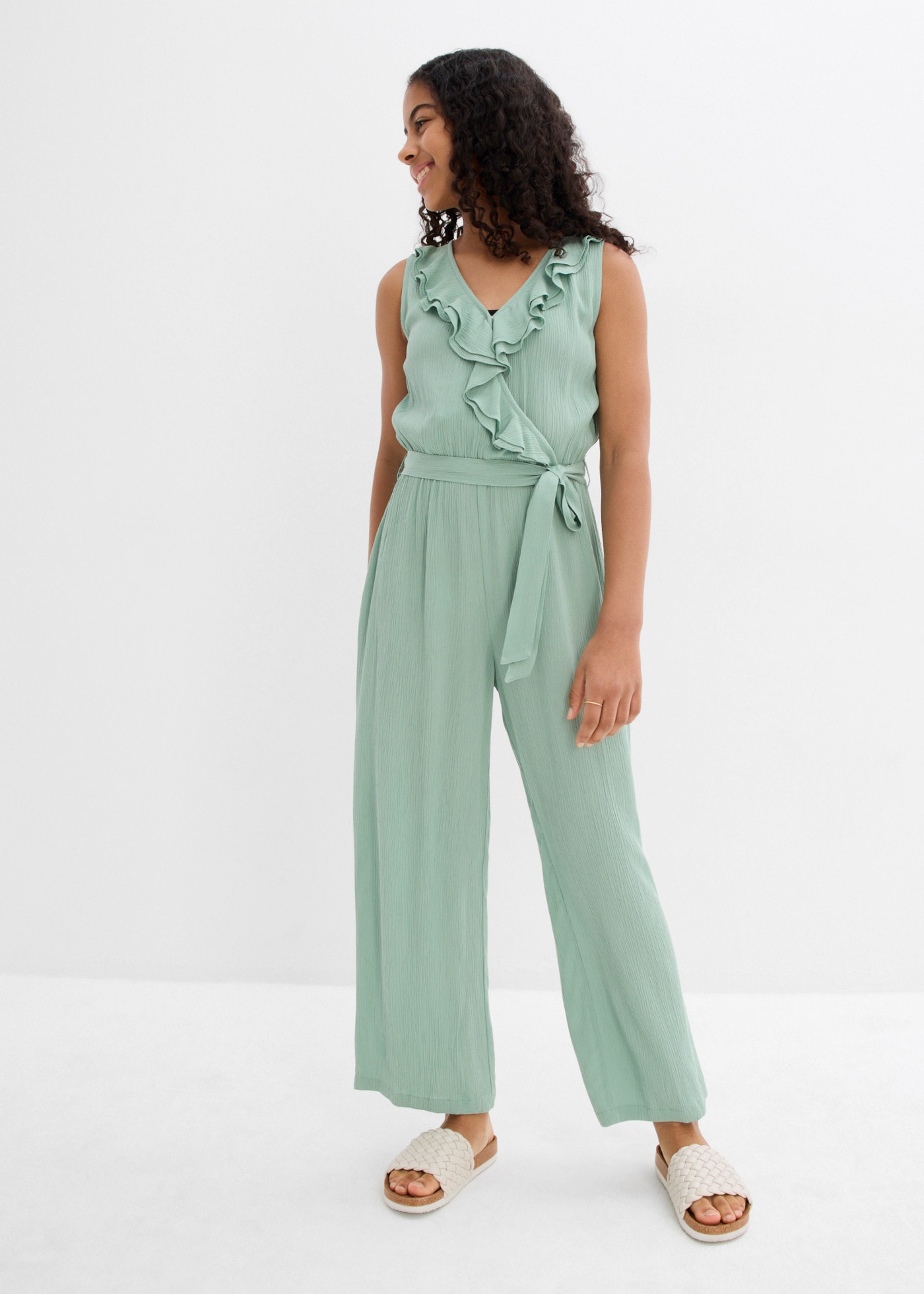 bonprix Jumpsuit fliessender Schnitt, mit V-Ausschnitt und Rüschen, aus Viskose