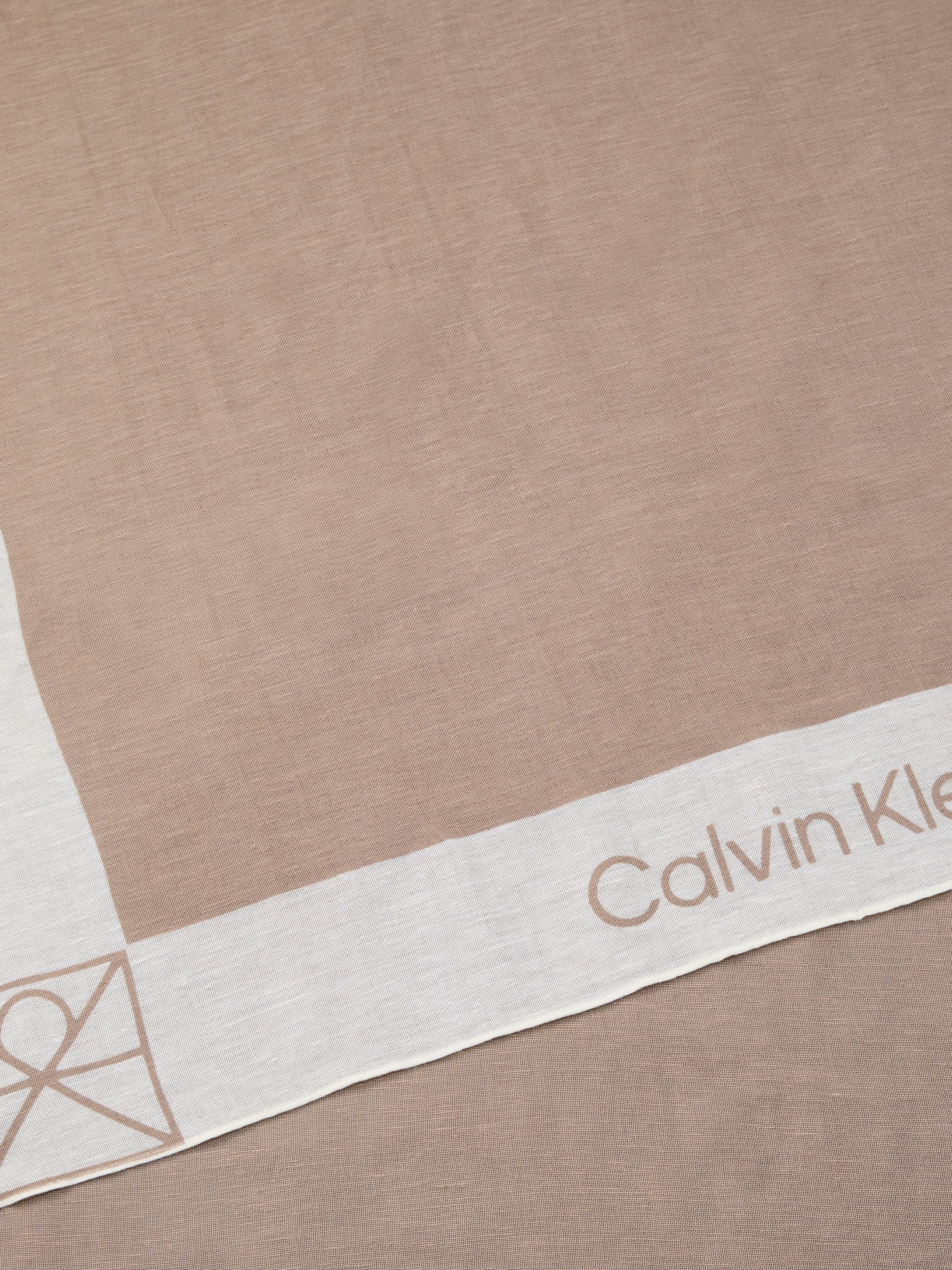 Calvin Klein Foulard de mode »LINEN BLEND EMBLEM PAREO SCARF« Mit Farbkontrasten