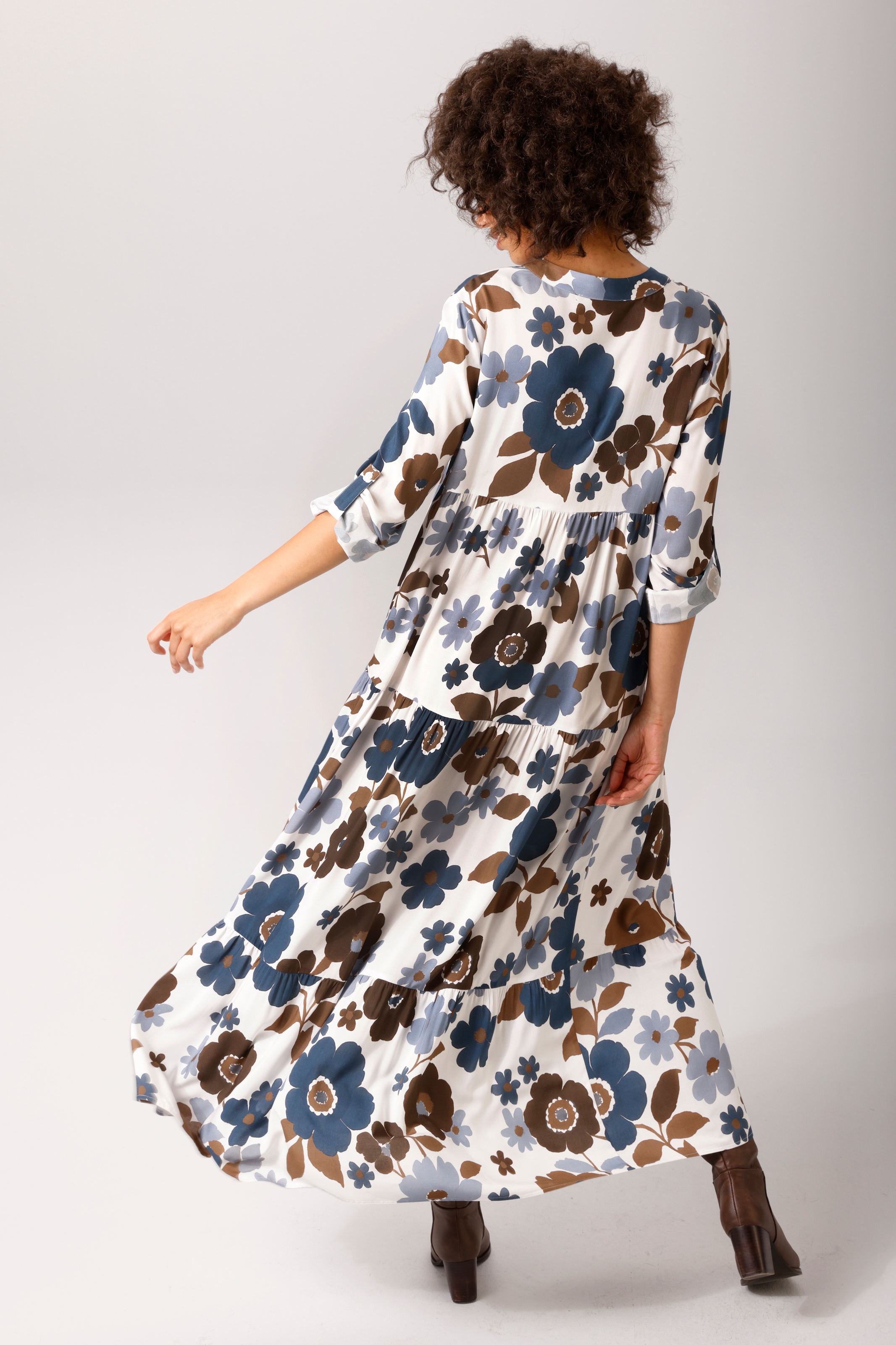 Aniston CASUAL Maxikleid mit grossflächigen, grafischen Blumendruck - NEUE KOLLEKTION