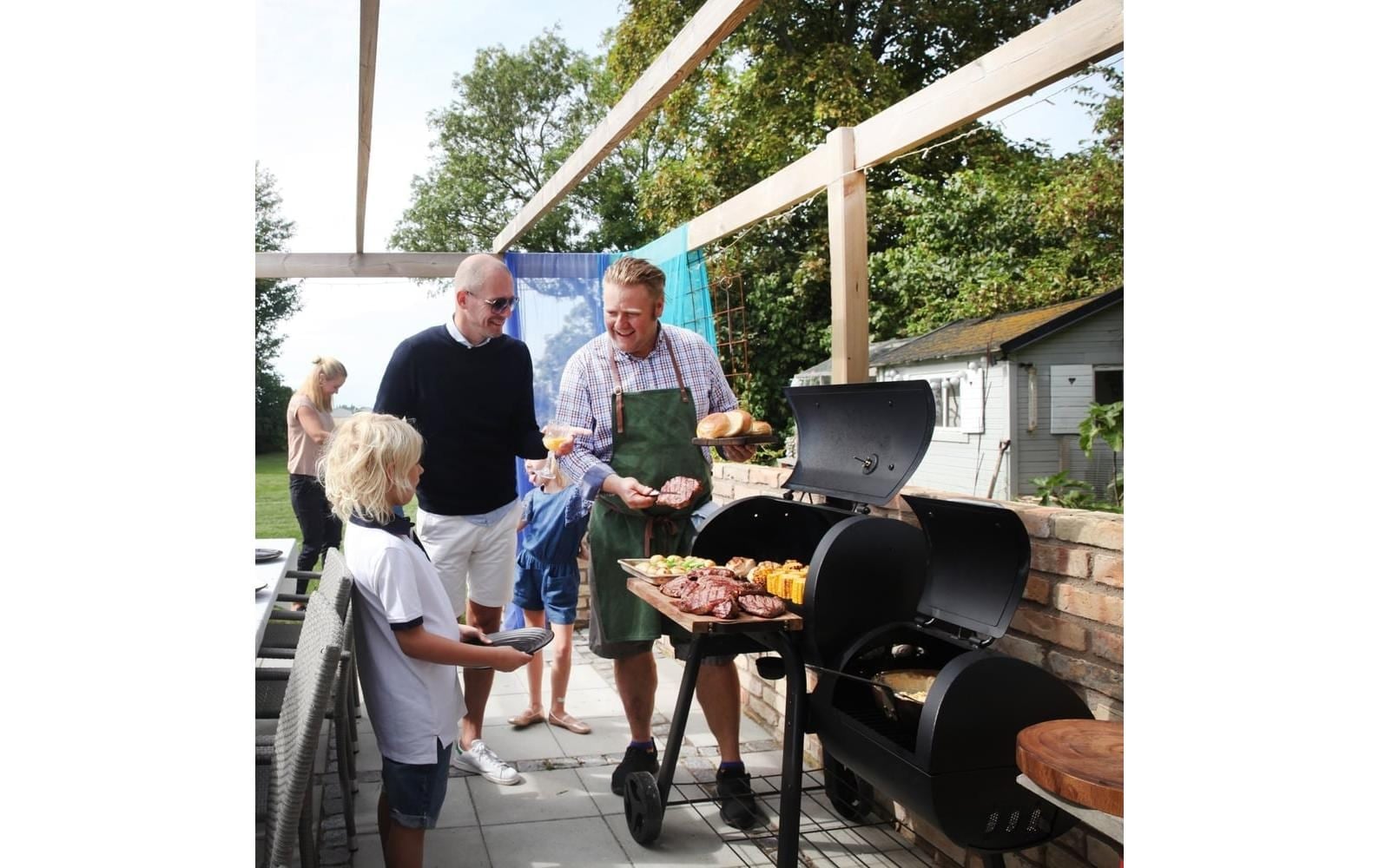 LANDMANN Holzkohlegrill »Smoker Vinson 200« Mobiler Holzkohlegrill mit Ablagen