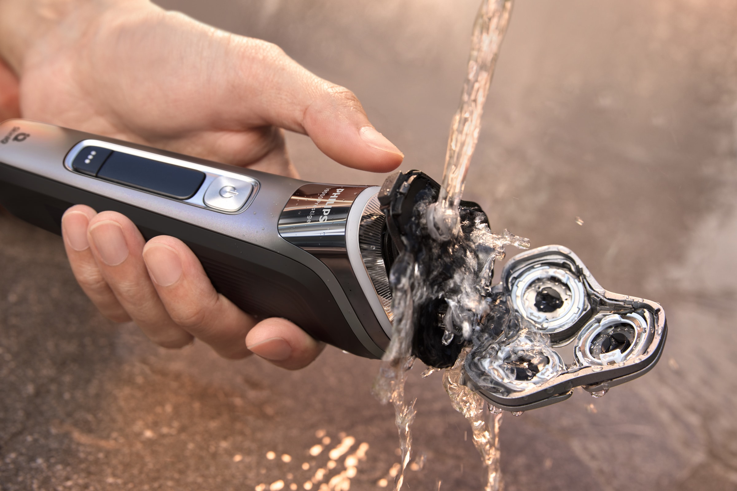 Philips Rasoirs électriques »Series i9000 Prestige XP9202/10« integrierter Präzisionstrimmer mit SkinIQ Technologie, inkl. Ladestand, Reiseetui