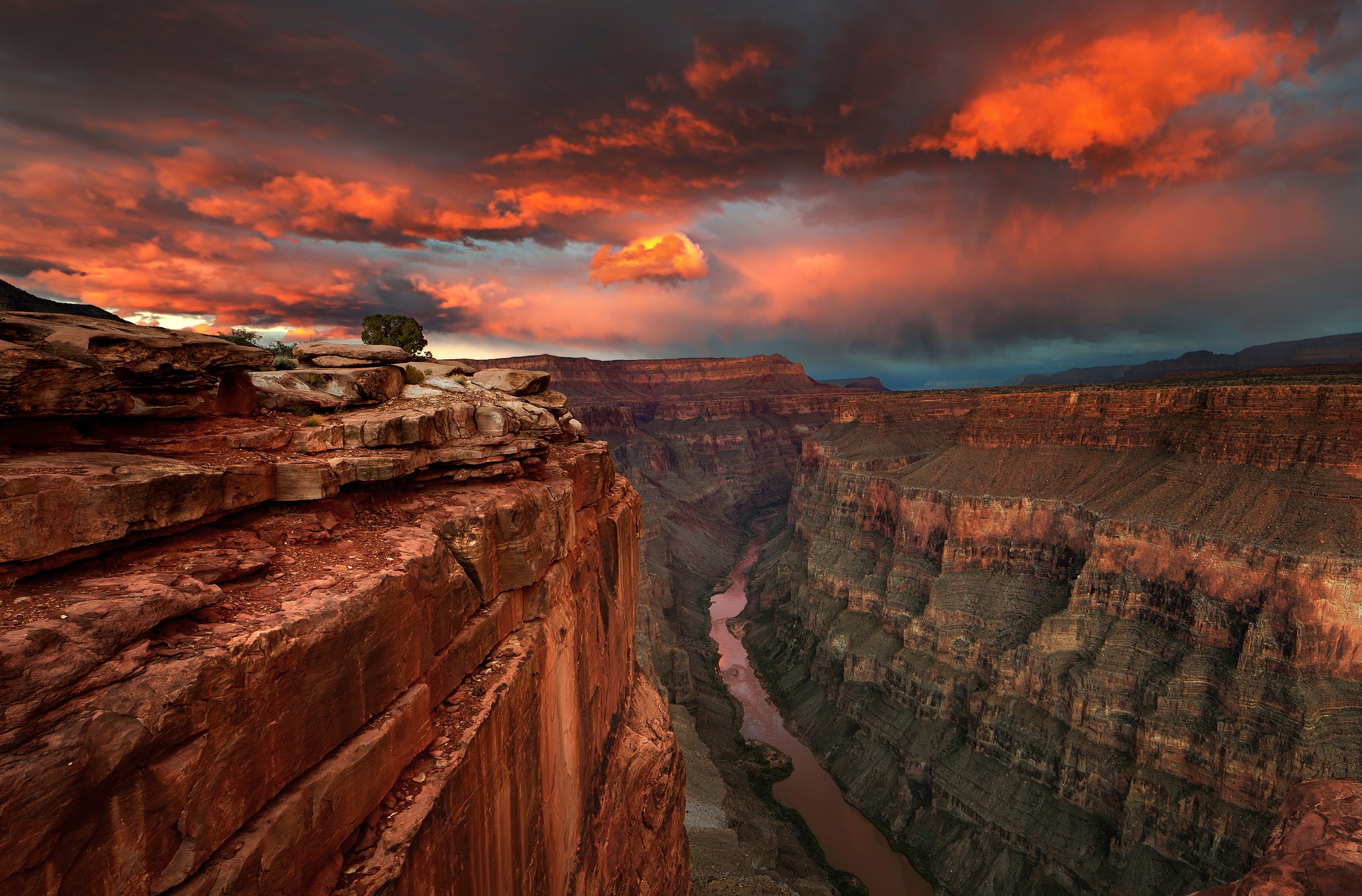 Papermoon Fototapete »Photo-Art  CHRIS MOORE, ERLÖSUNG«