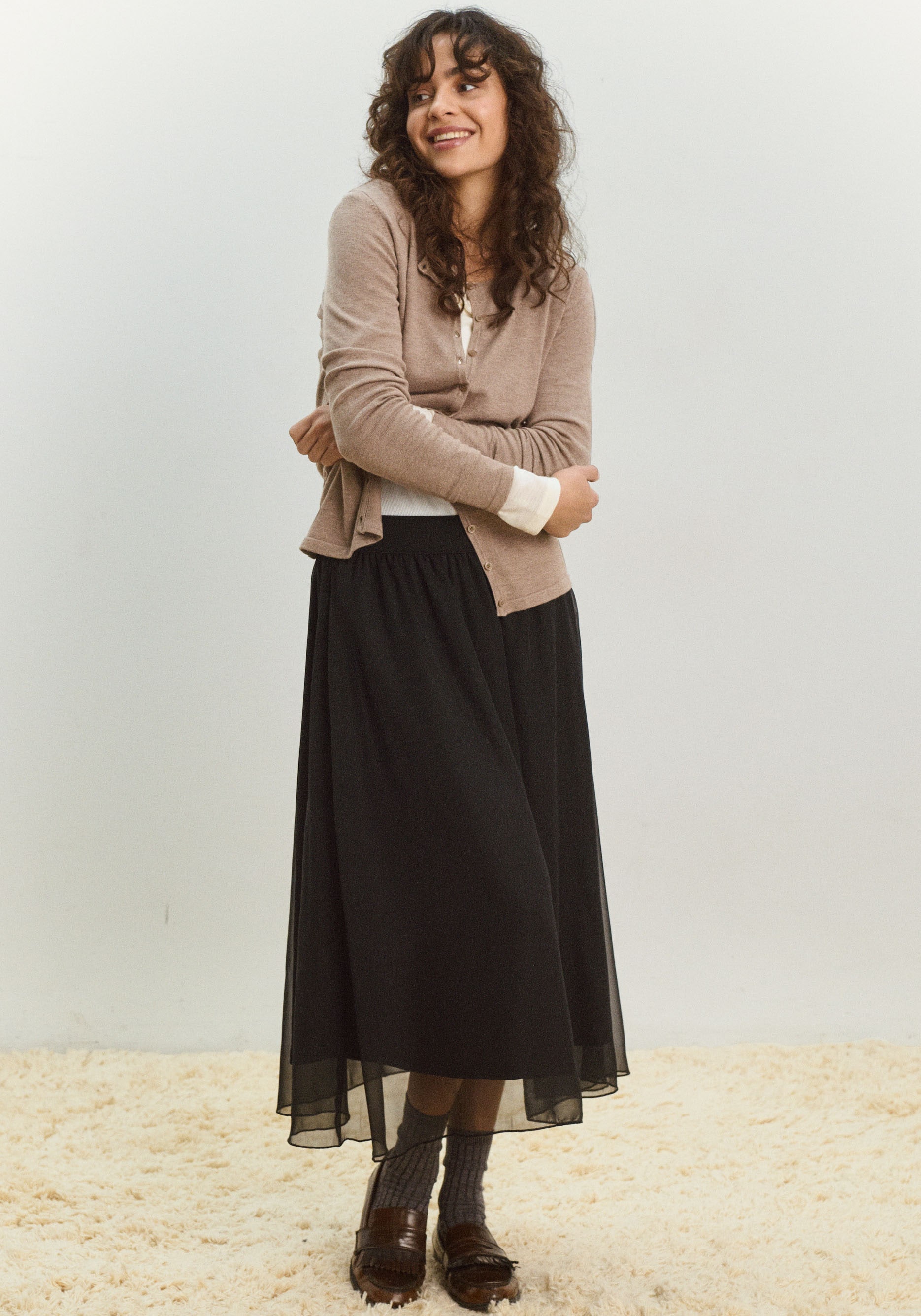 Saint Tropez Strickjacke »A8661, MilaSZ R-Neck Cardigan« Viskose Feinstrick, Classic Fit