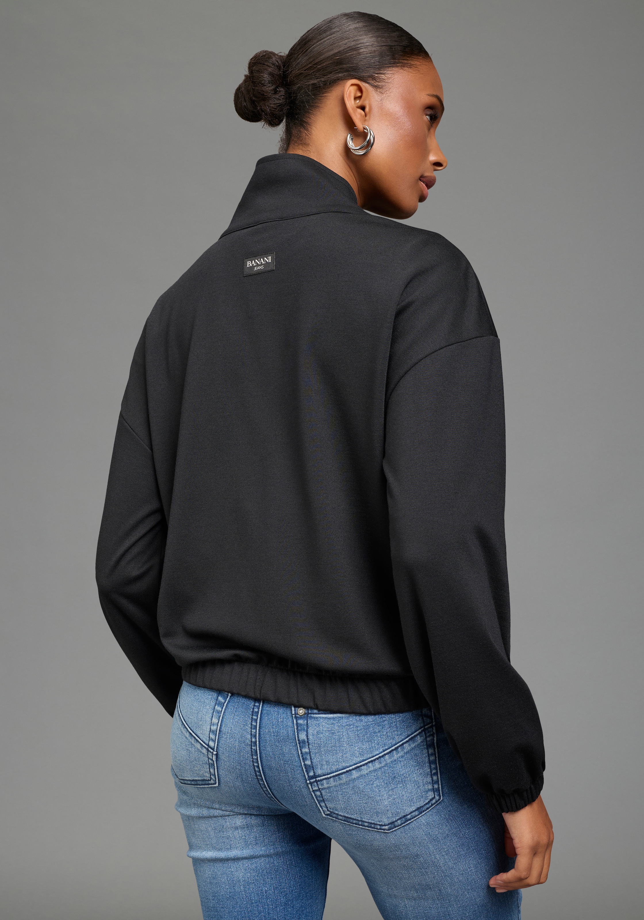 Bruno Banani Veste sweat »in modischer Blouson-Form« et boutons élégants, coupe mi-longue, avec col montant