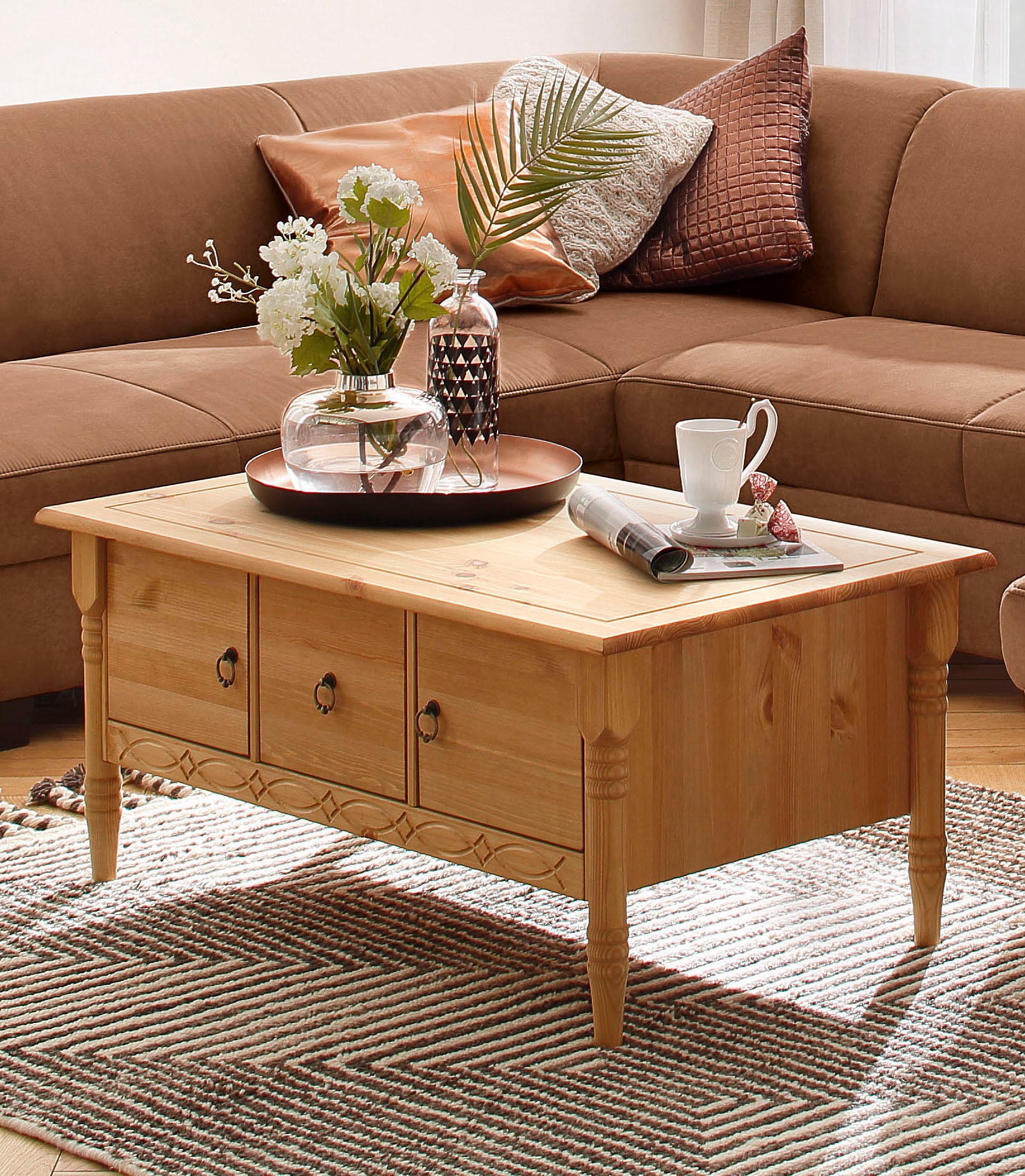 GOODproduct Couchtisch »Indra« aus massiver Kiefer, FSC®, mit Stauraum, dezentes Ornament