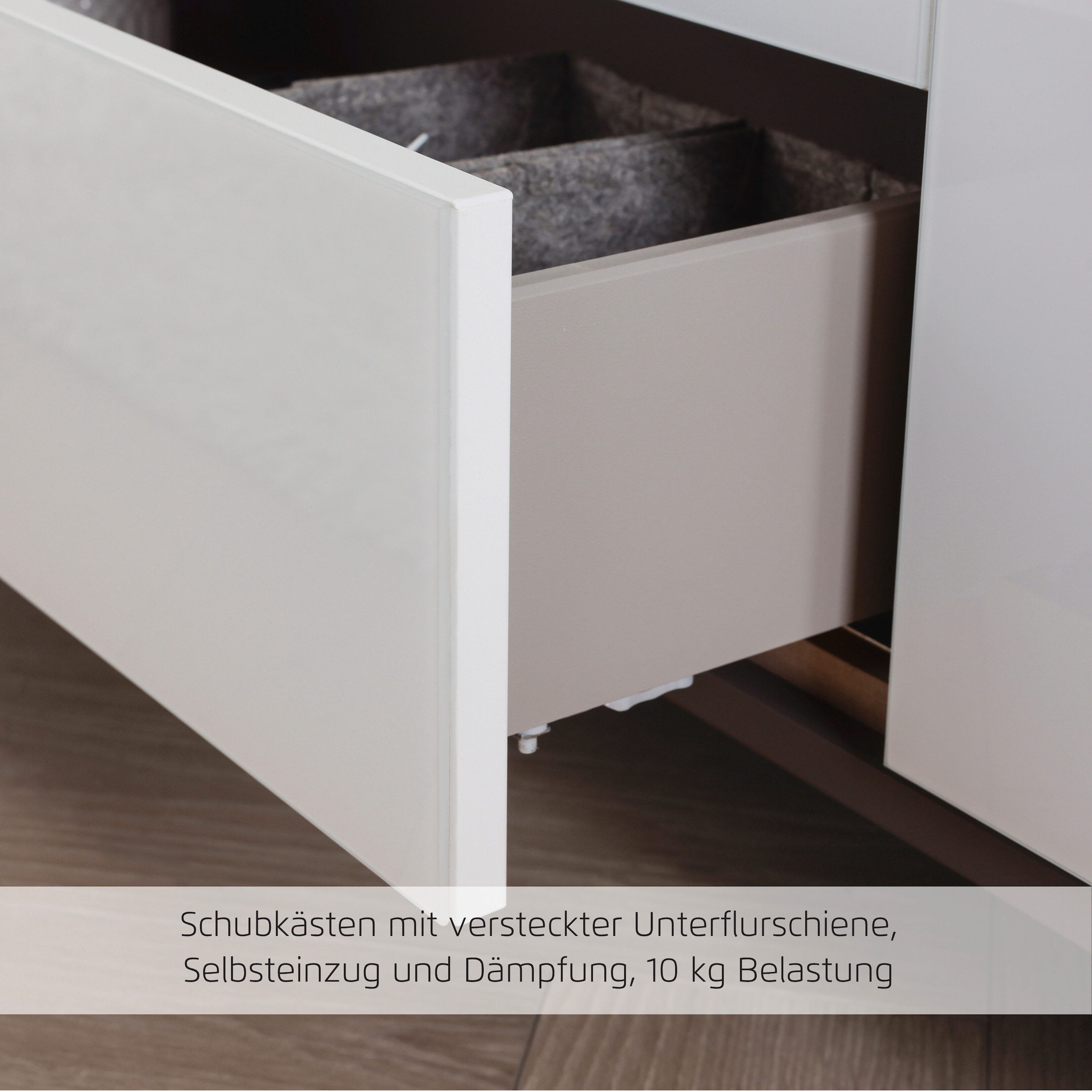rauch Schubkastenkommode »Highboard Sideboard Kommode MONTCLAR Frontauswahl Dekor/Hochglanz/Glas« in 2 Breiten: 40 oder 80 cm / Höhe 100 cm, inkl. Soft-Close-Funktion,  mit 5 geräumigen Schubladen, viele Griffvarianten MADE IN GERMANY