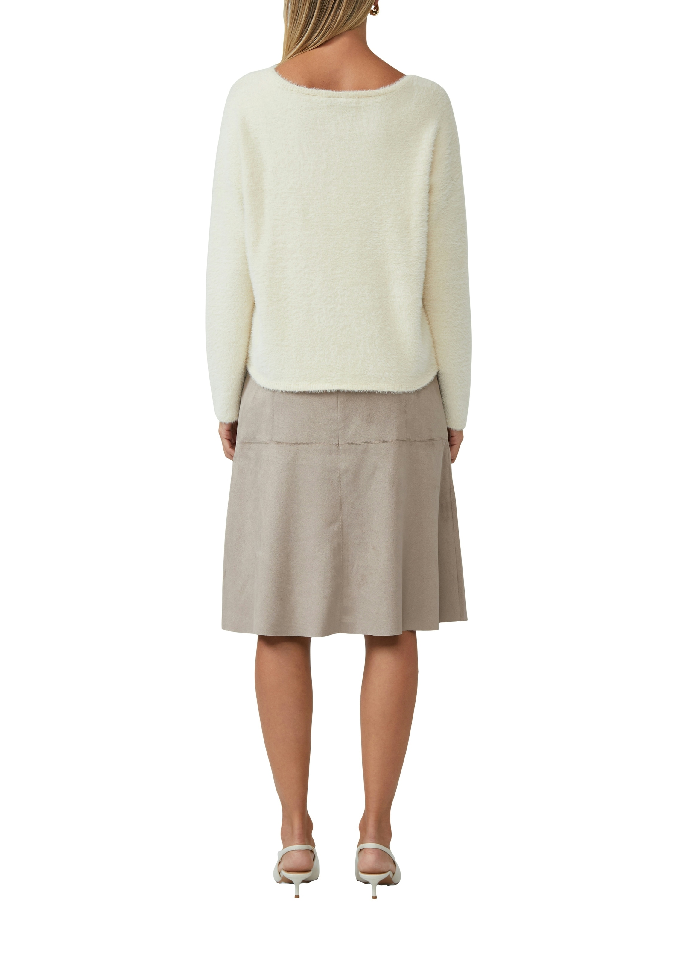 s.Oliver BLACK LABEL Strickpullover flauschig, mit U-Boot-Ausschnitt