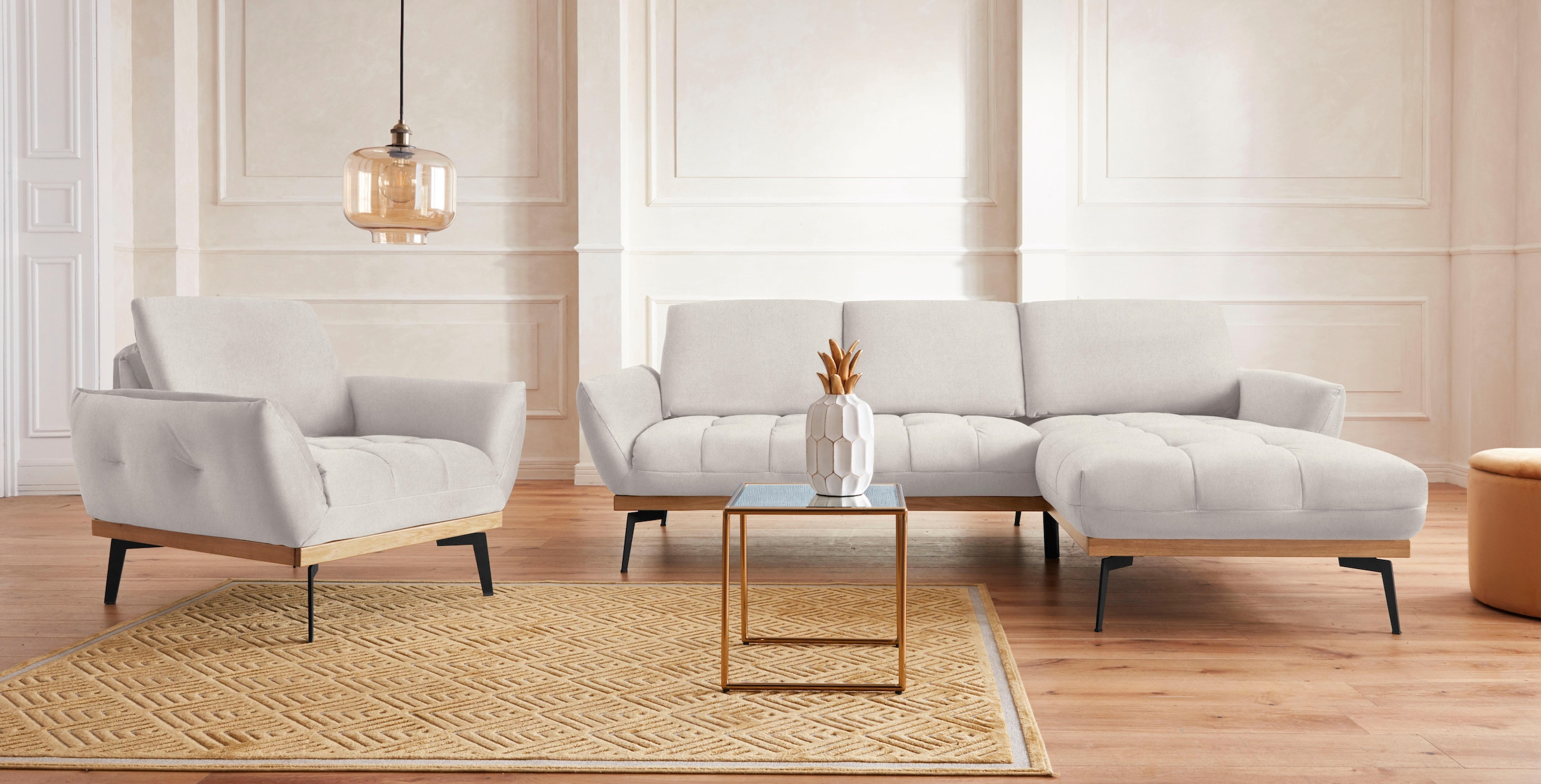 exxpo - sofa fashion Canapé d'angle »Palic, inkl. Rückenverstellung, bequem, elegant, Breite 245cm, L-Form« vom Sofa zum Hochlehner. Hohe Füsse und Holzblende als Designmerkmal