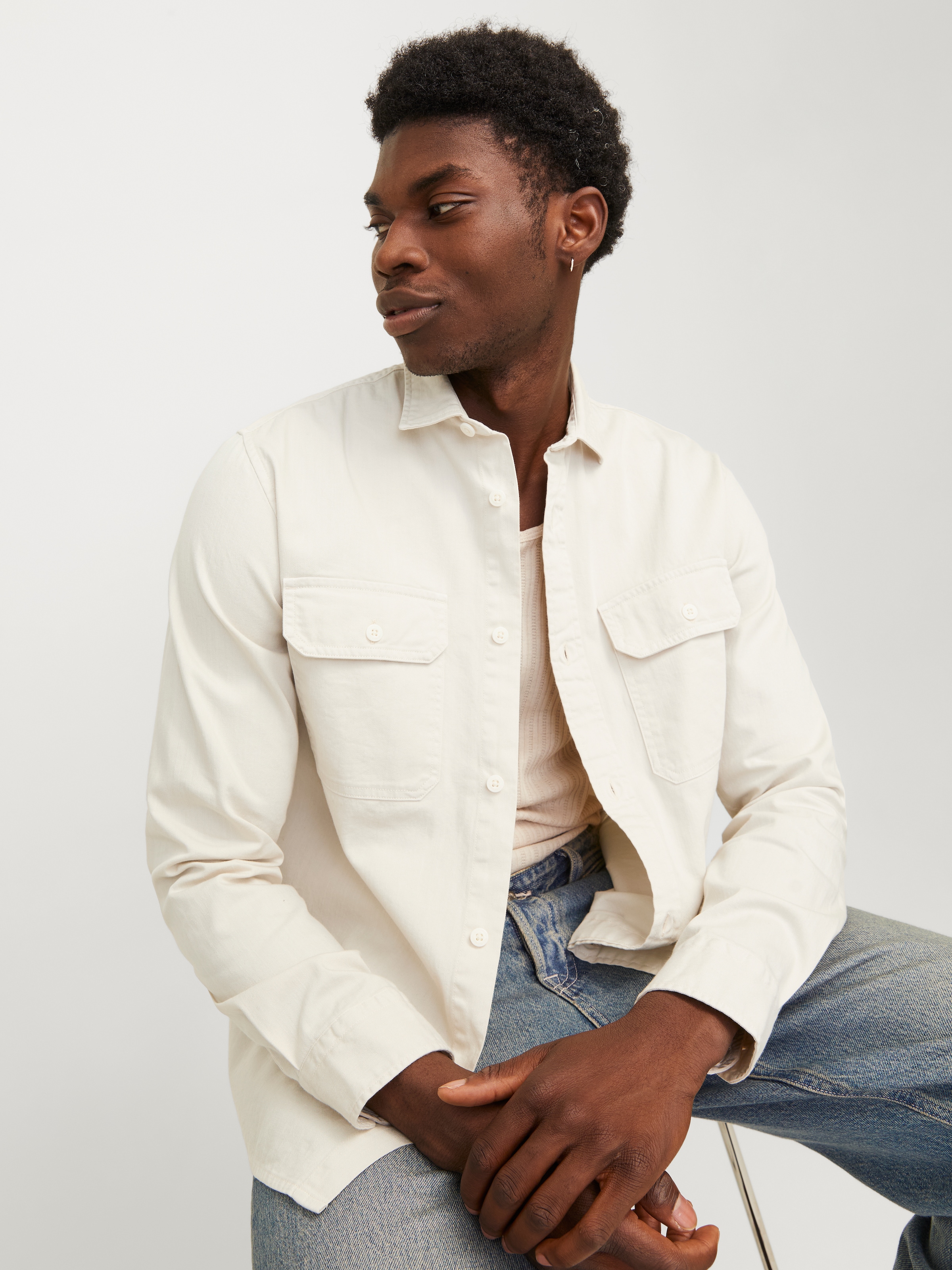 Jack & Jones Langarmhemd »JJETRAVIS SHIRT LS NOOS« mit Brusttaschen