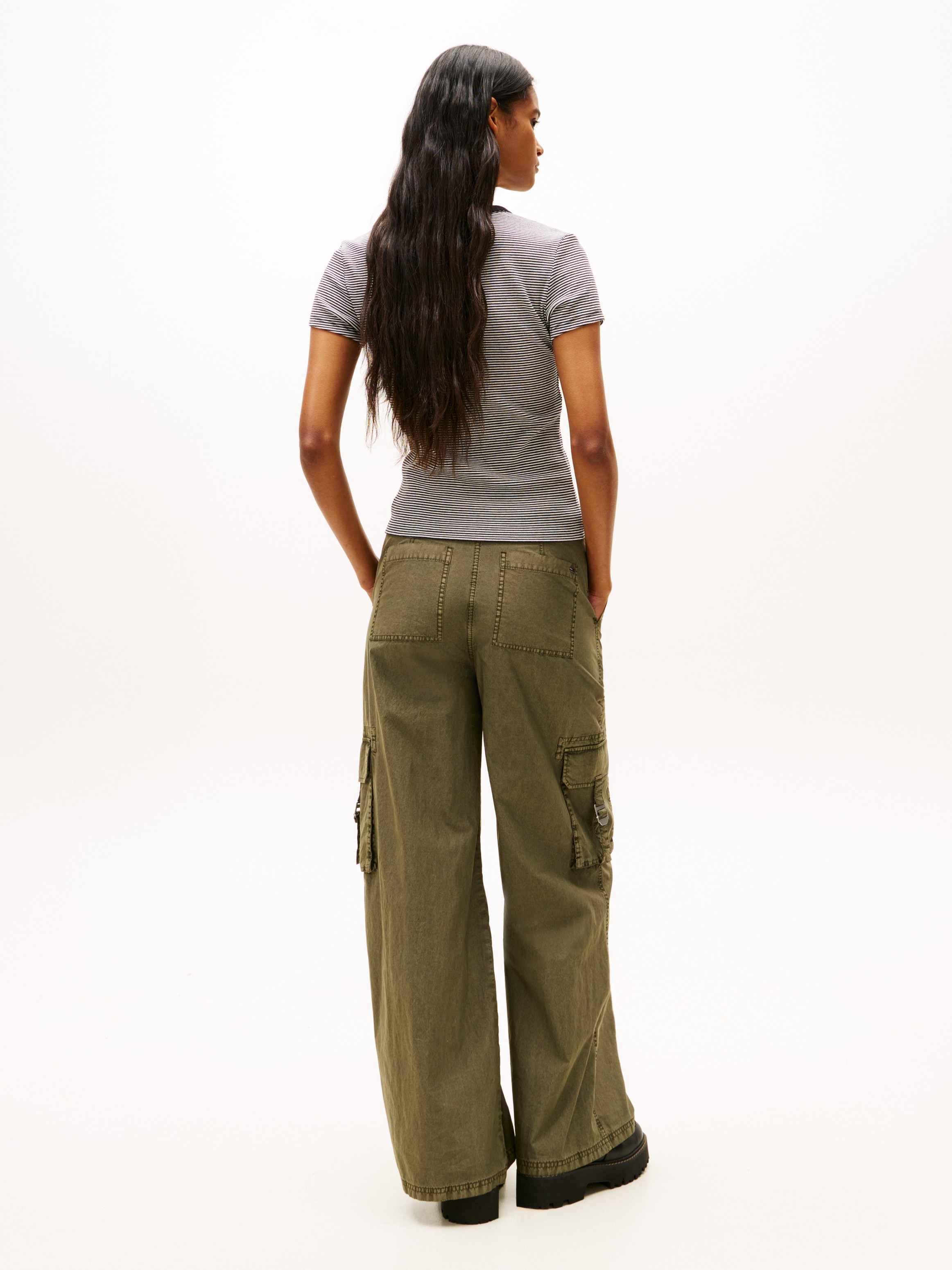 Tommy Jeans T-shirt à manches courtes »TJW ESSENTIAL RIB SHORT SLEEVE EXT« Baumwollmischung in gerippter Struktur, Slim Fit