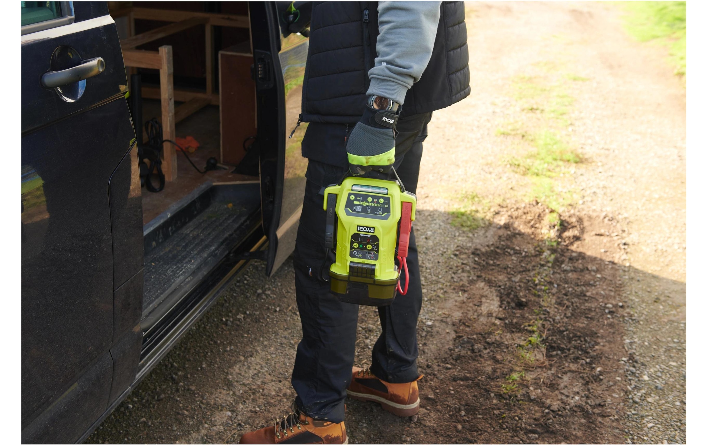 RYOBI Chargeur de batterie de voiture »Starterbatterie RJSC18«