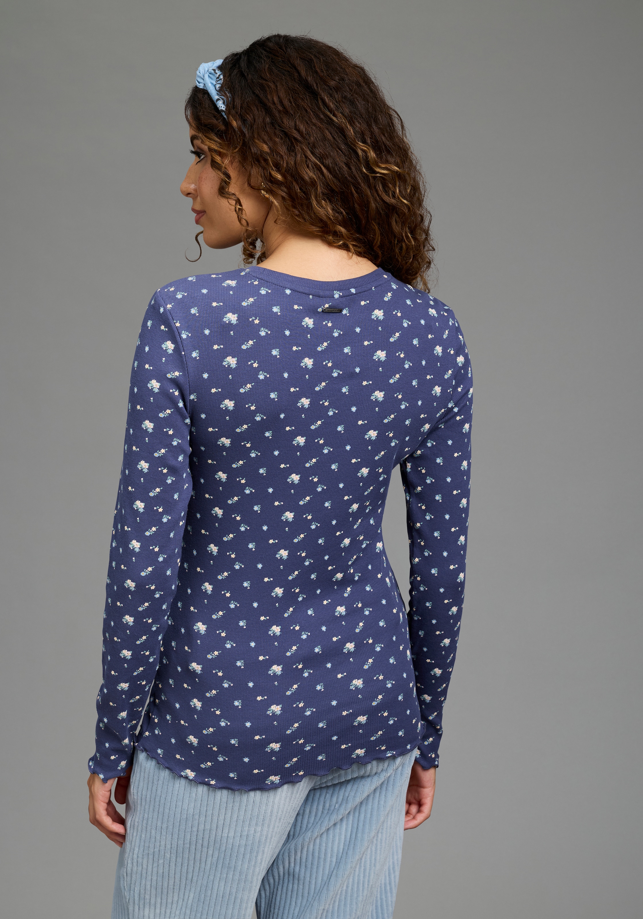 KangaROOS T-shirt à manches longues Millefleurs, coupe étroite, ourlets roulottés
