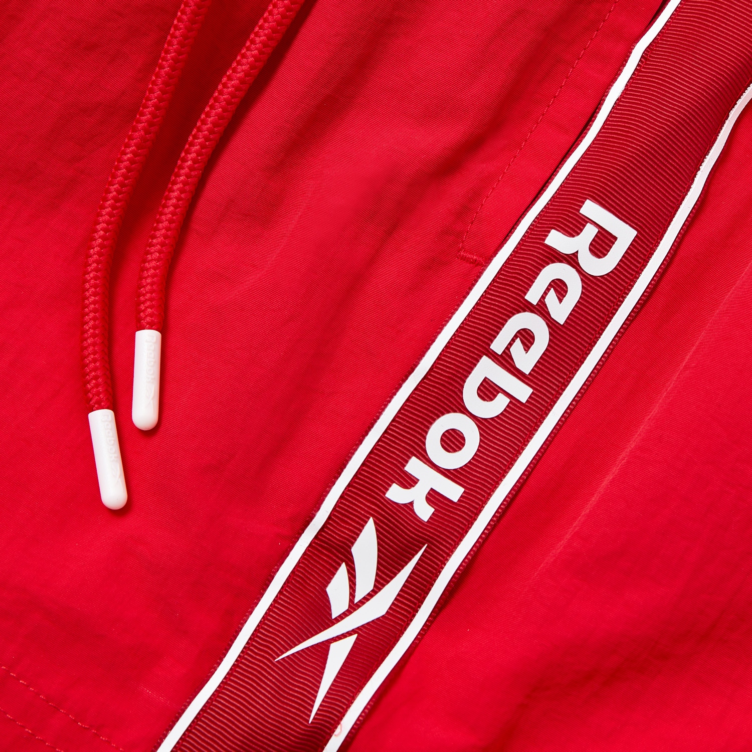 Reebok Short de bain »Tanner« mit seitlichen Taschen und Logoschriftzug