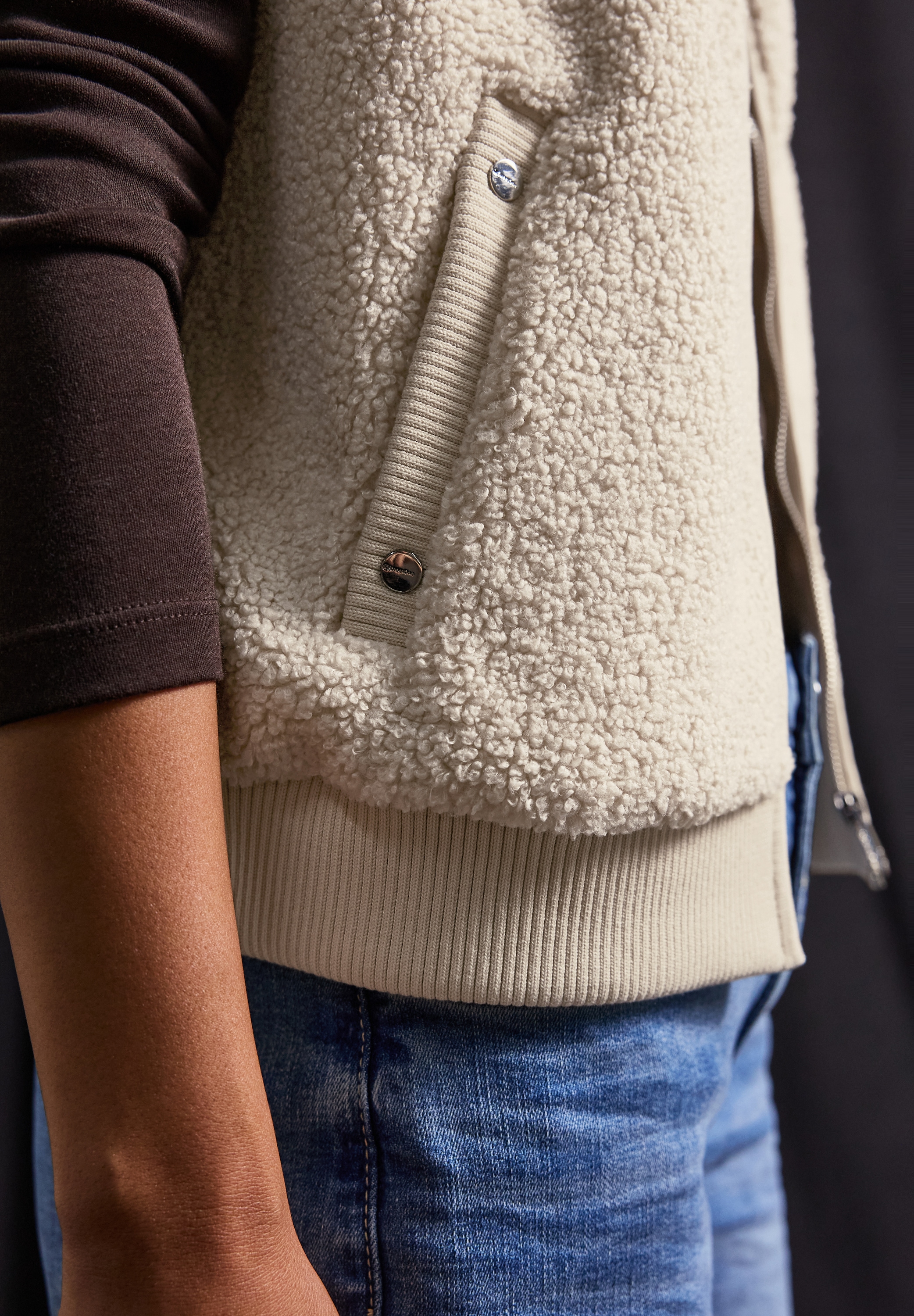 STREET ONE Fellweste Teddy Weste mit Strickdetail