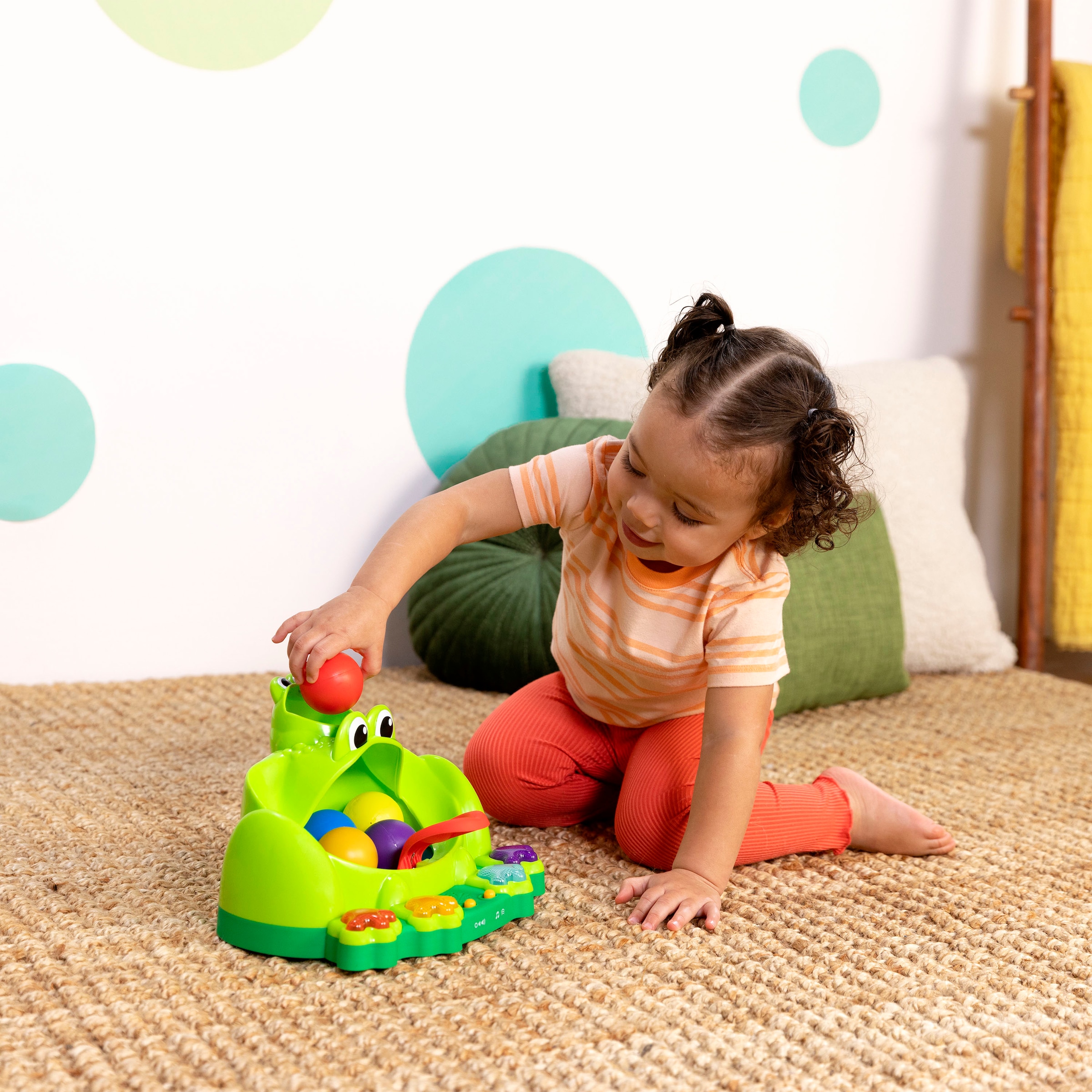 Bright Starts Lernspielzeug »Poppin' Ball Frog Ball Play Toy« mit Licht und Sound